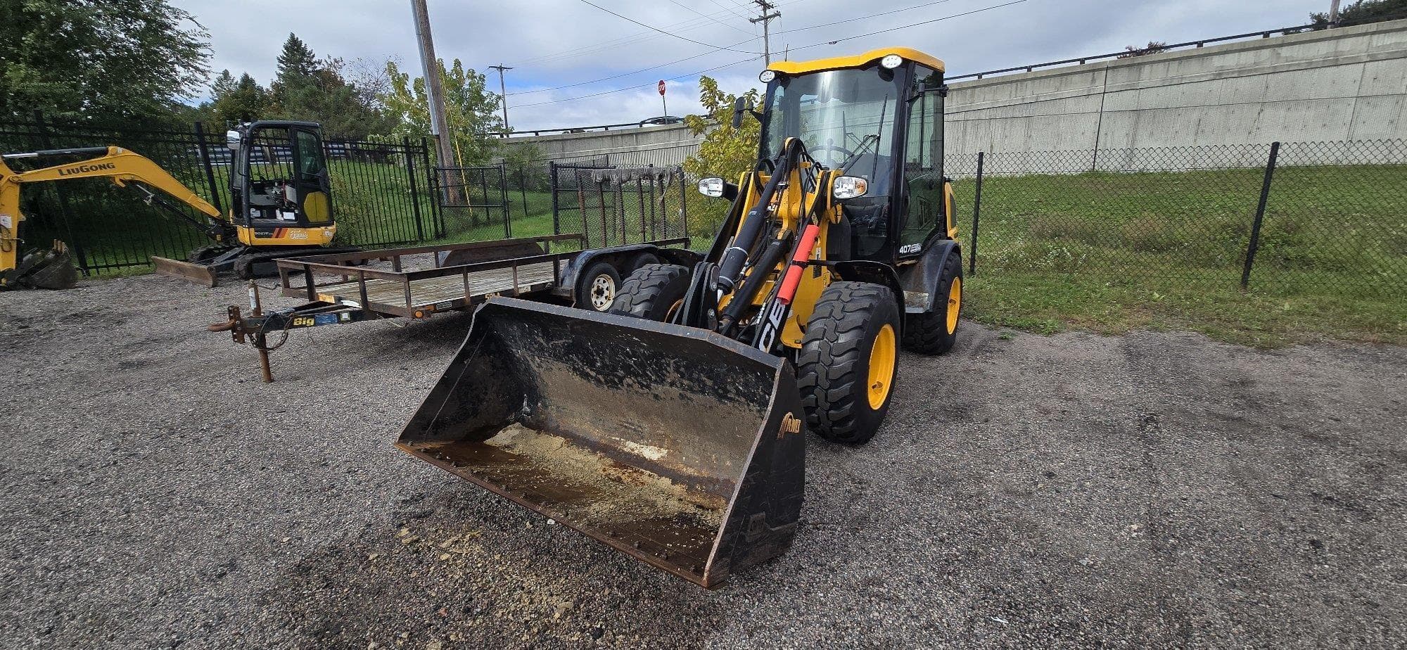 JCB 407 ZK1jeYi.jpeg