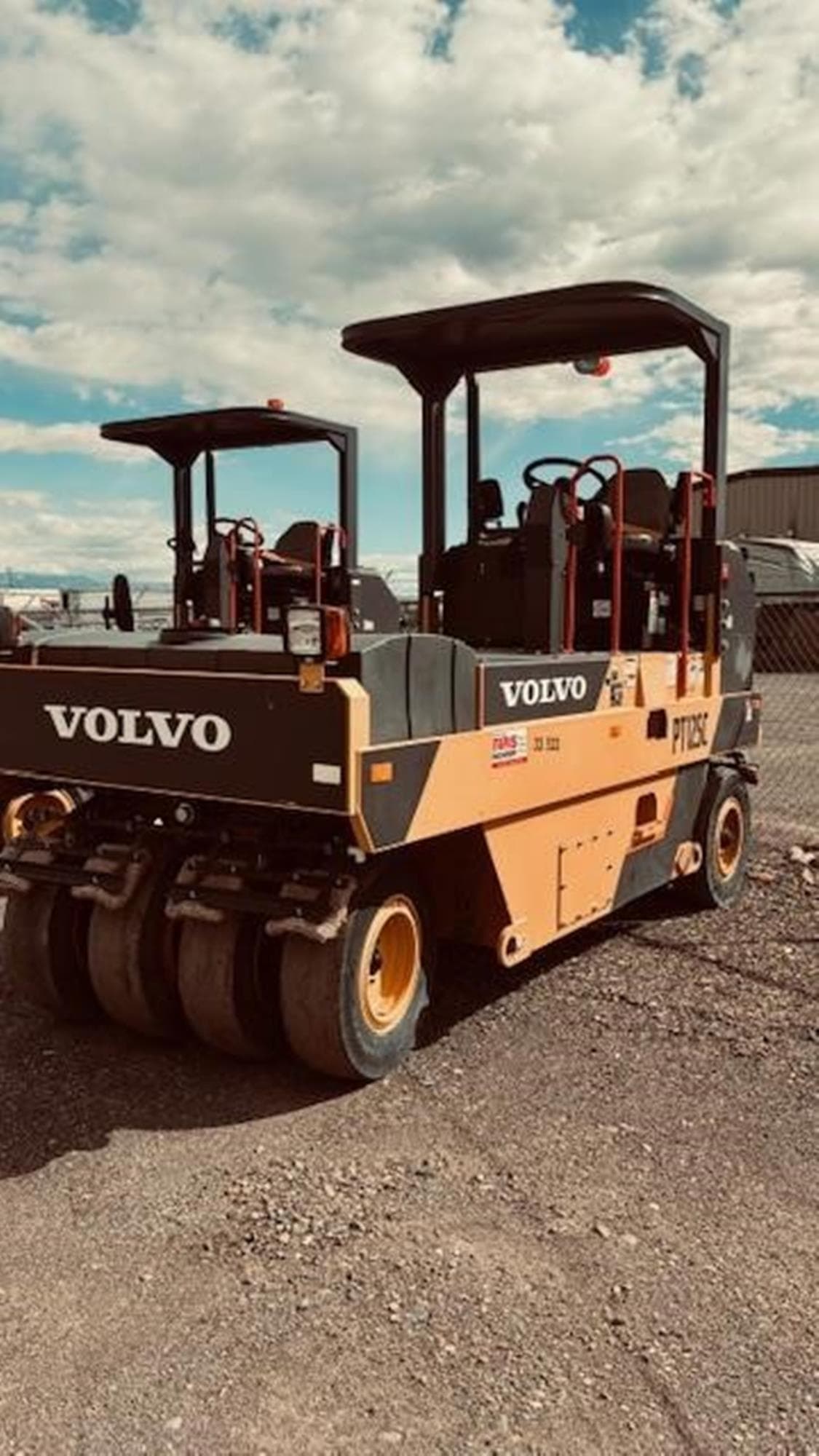 VOLVO PT125C K0vyWMs.jpeg