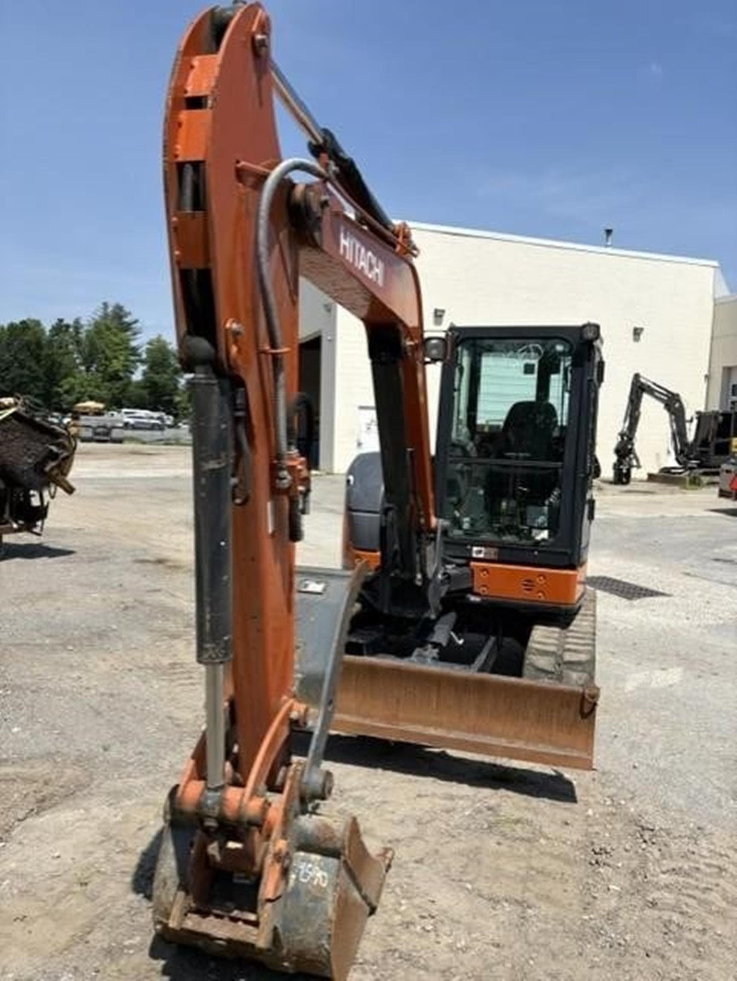 HITACHI ZX50U m68Sfdu.jpeg