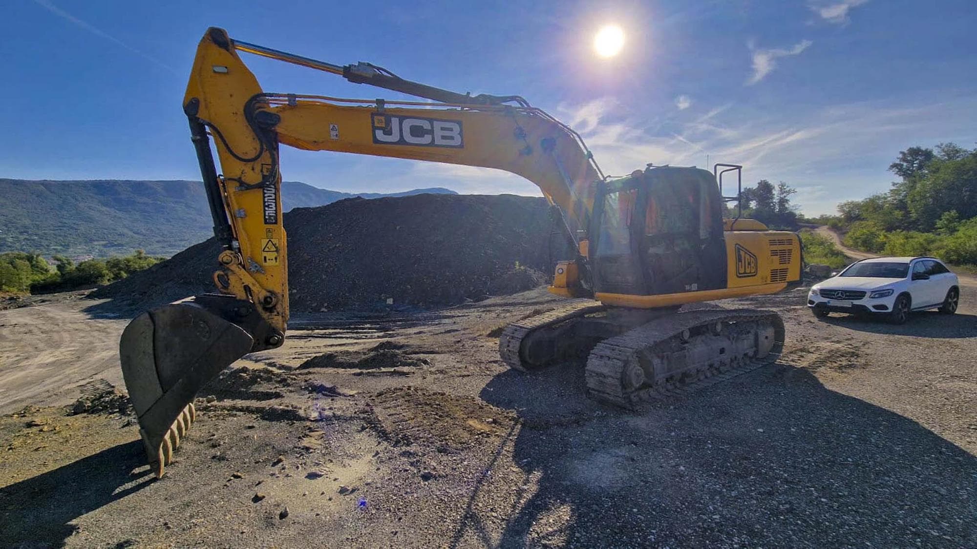 JCB_JS235HD_2424947_2016_001.jpg
