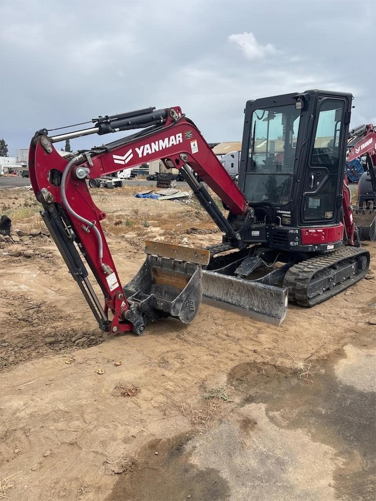 YANMAR VIO35 2FoOruq.jpeg