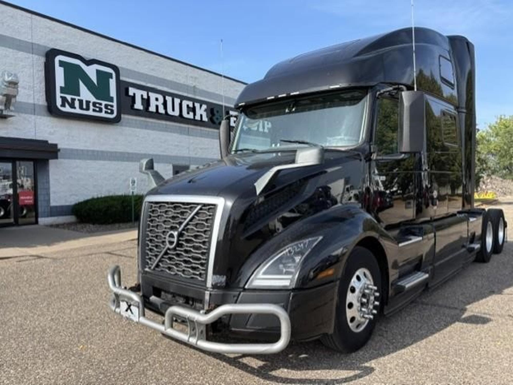 VOLVO VNL64T860 m2R1LbG.jpeg