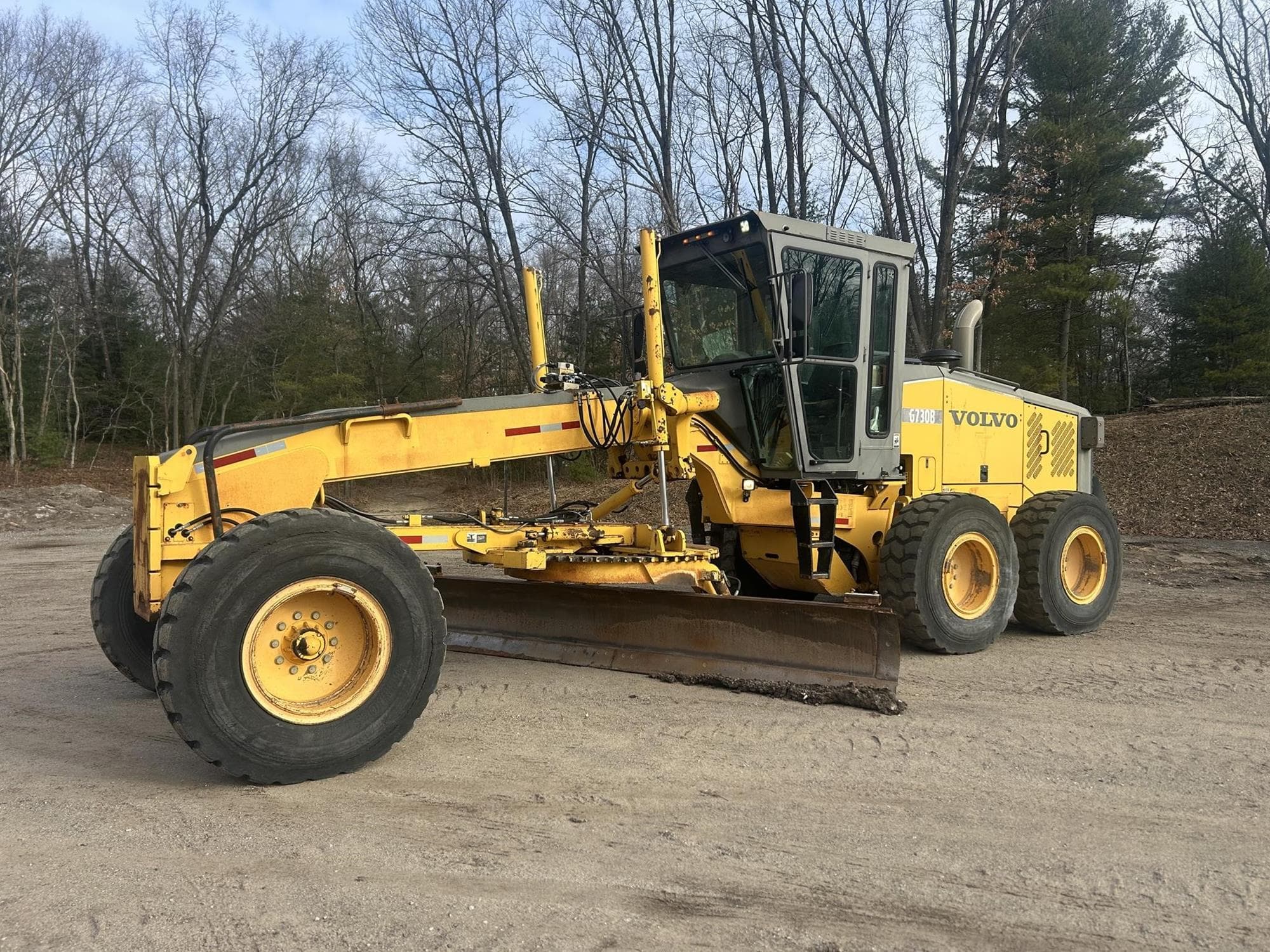 VOLVO G730B FZt8D2k.jpeg