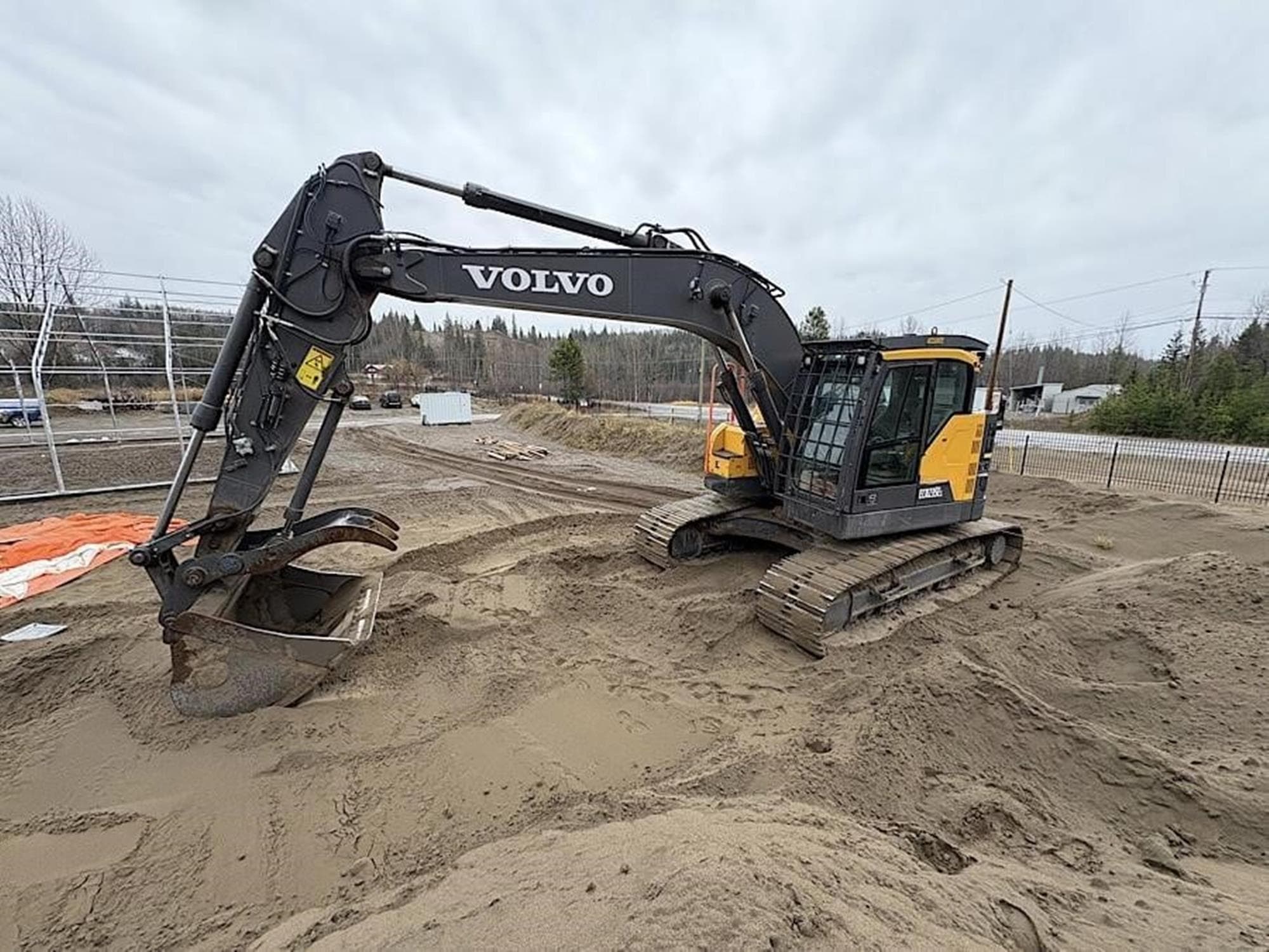 VOLVO ECR235EL V6Nqcyw.jpeg