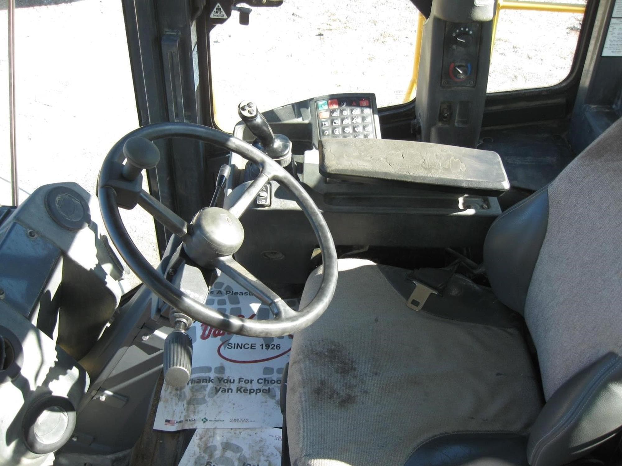 DEERE 744K FNxHyEd.jpeg