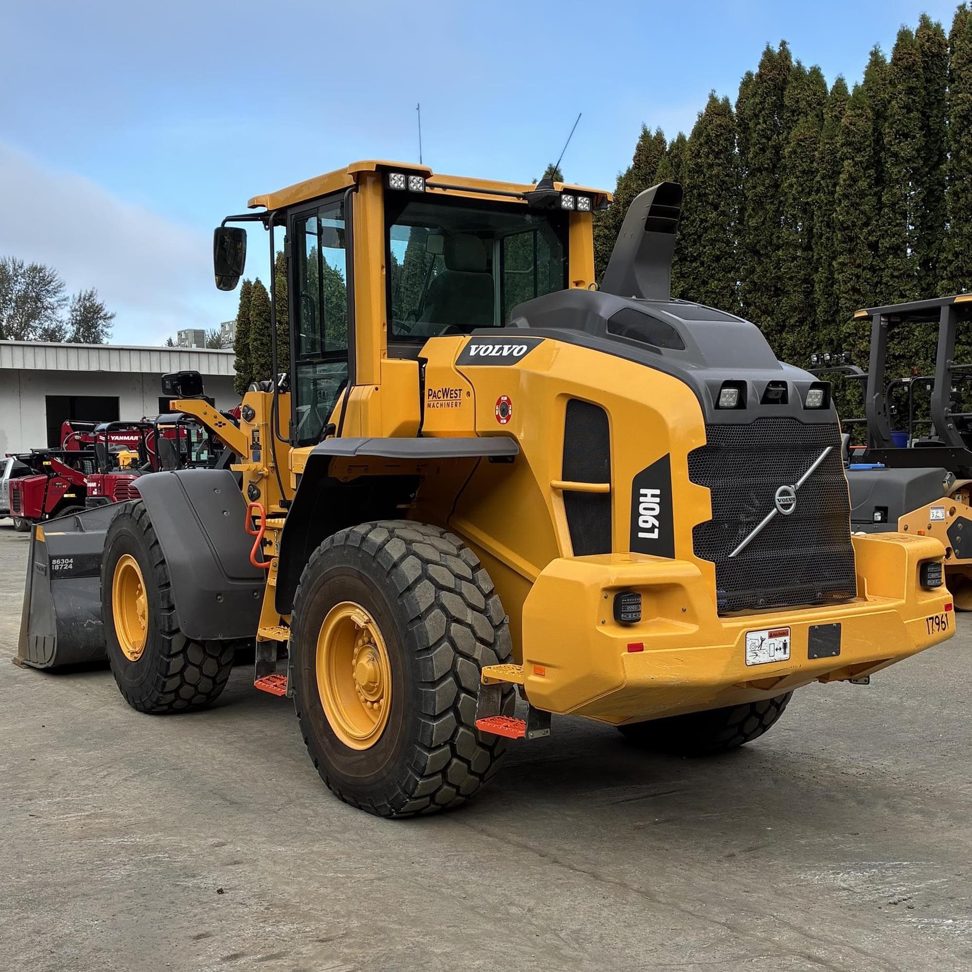 VOLVO L90H ZGSqJaR.jpeg