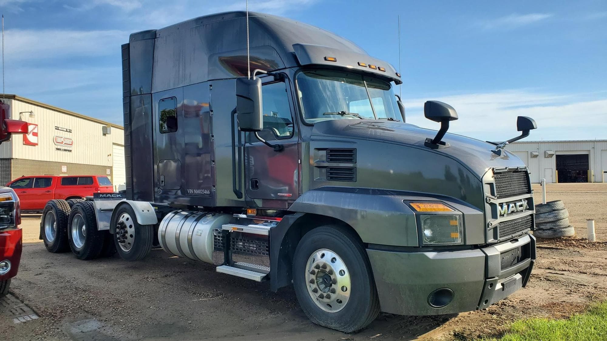 MACK ANTHEM 64T j8f%2bB.jpeg