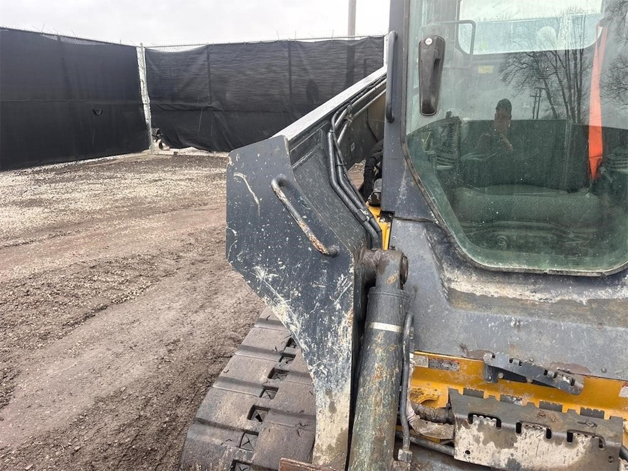 DEERE 333G eQk8yBU.jpeg