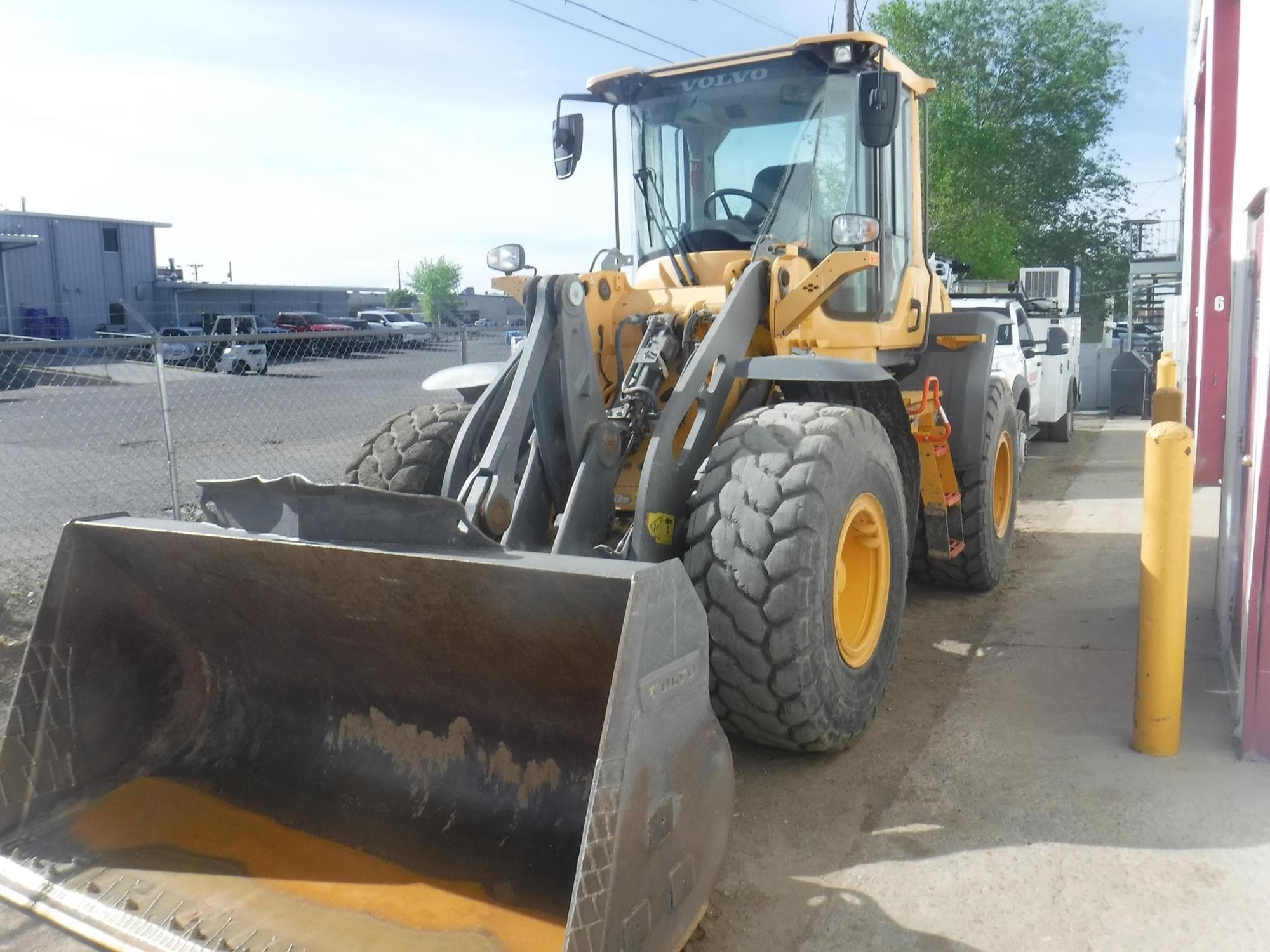 VOLVO L60H 2NUXGfV.jpeg