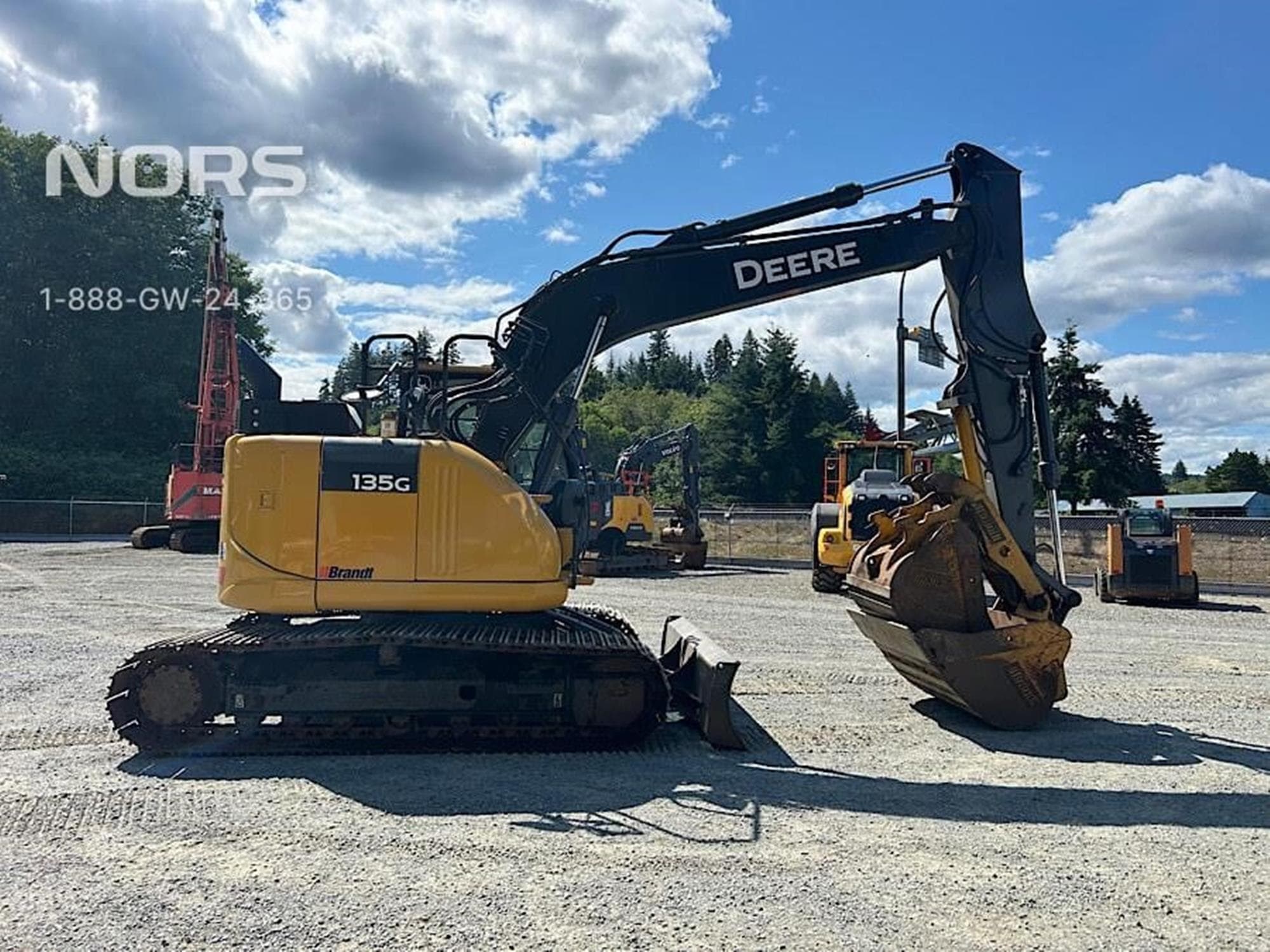 DEERE 135G odGa41S.jpeg