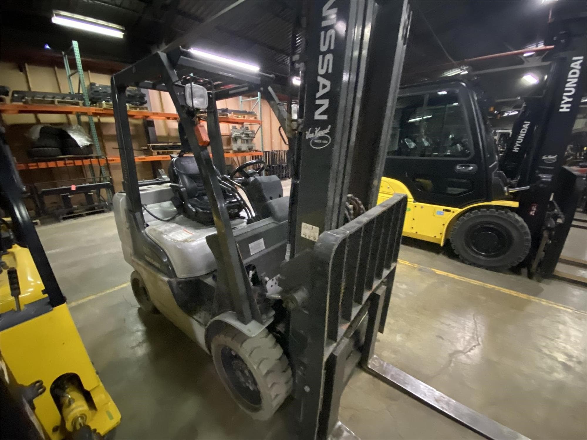 NISSAN MCUG1F2F30LV onp%2fH.jpeg