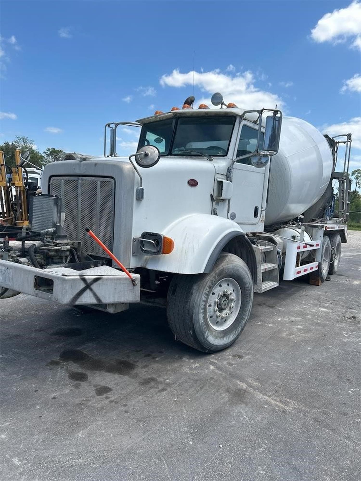 PETERBILT 365 2fnmU09.jpeg