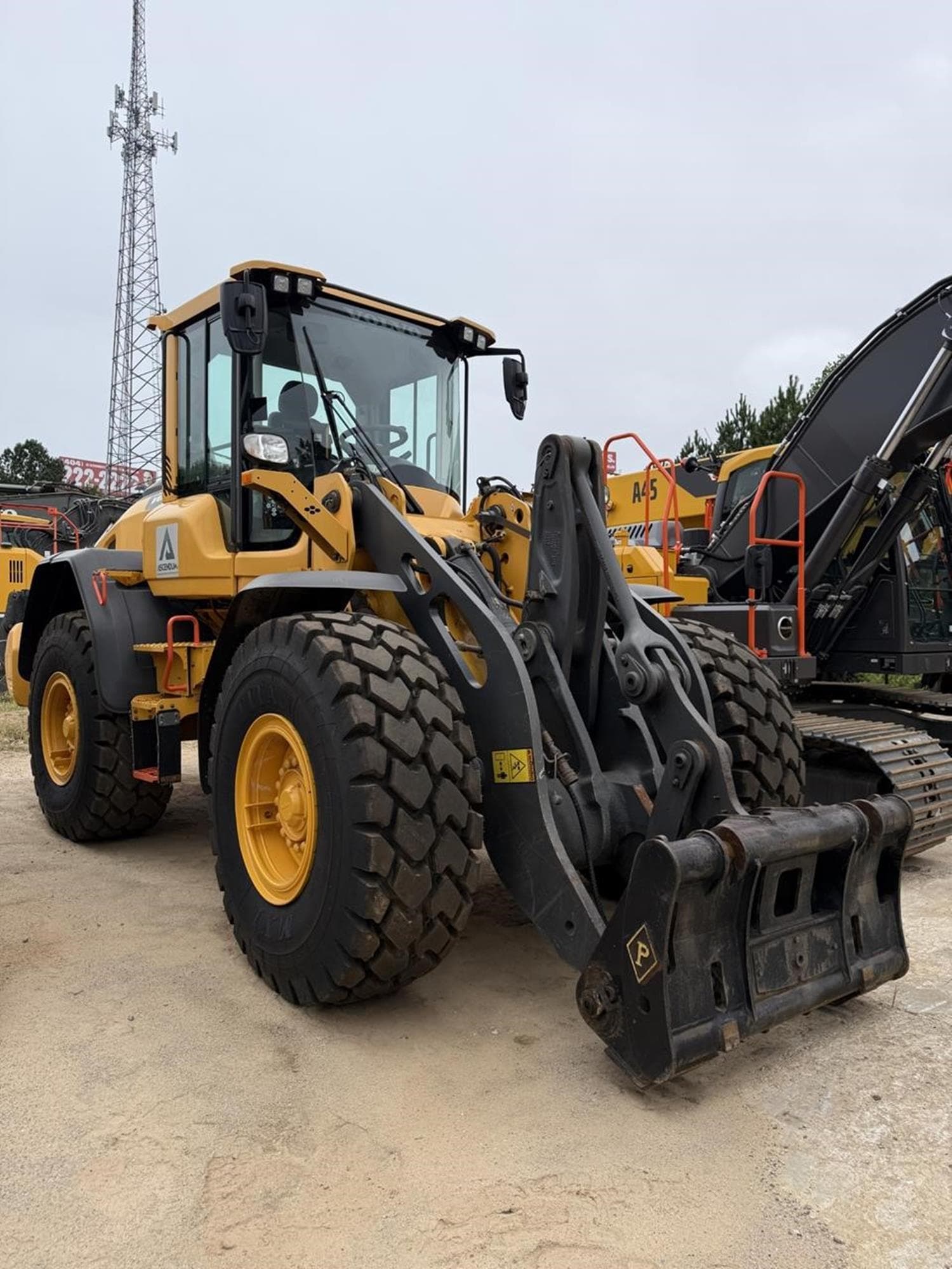 VOLVO L90H D%2bKT9.jpeg