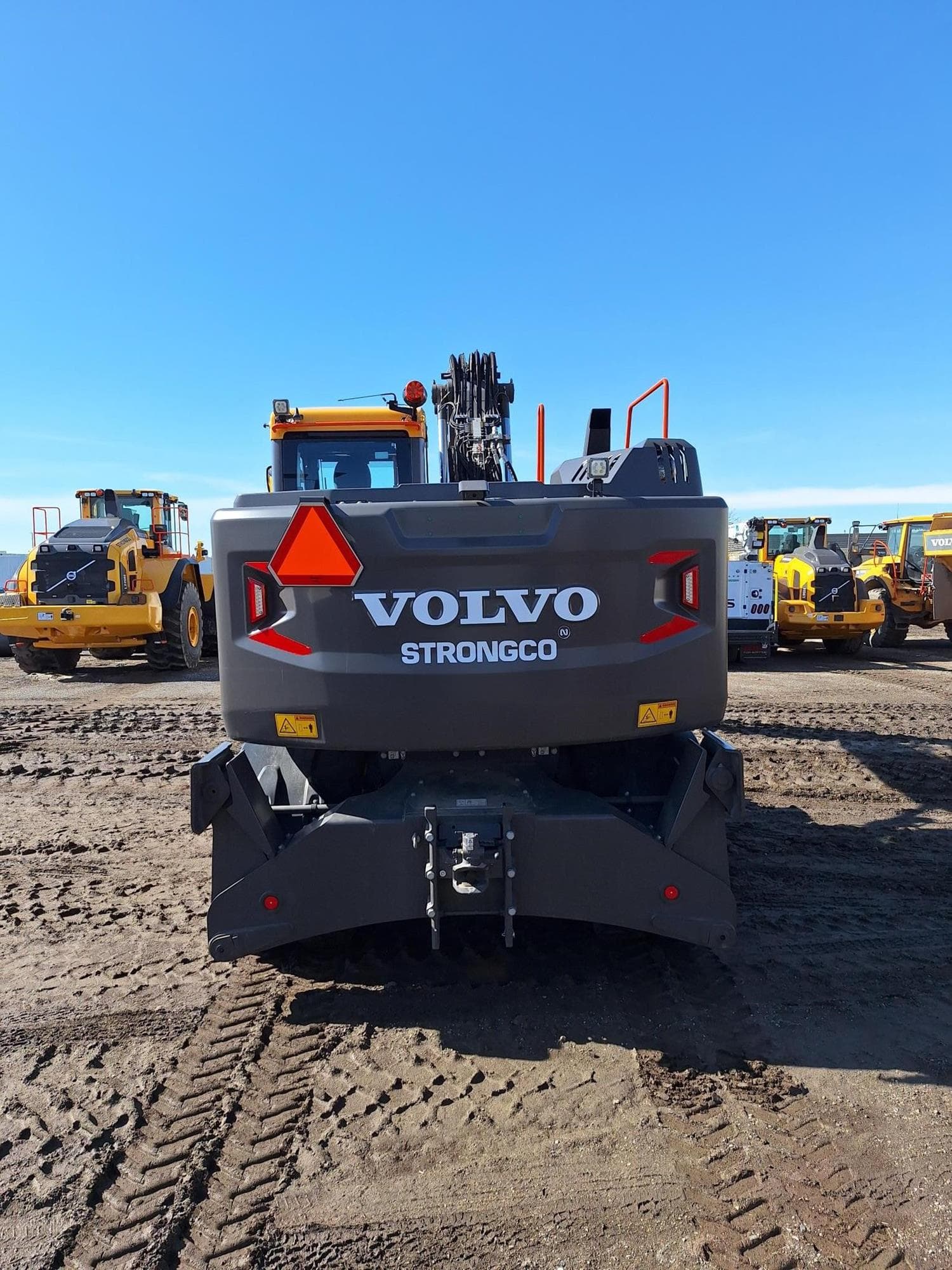 VOLVO EW160E nCyU36S.jpeg