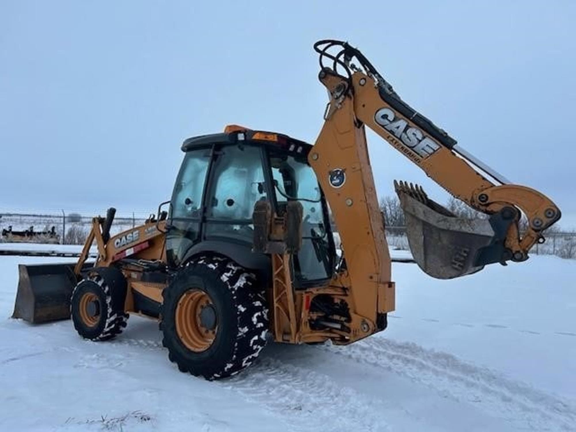 CASE 590SN LI4mXWe.jpeg