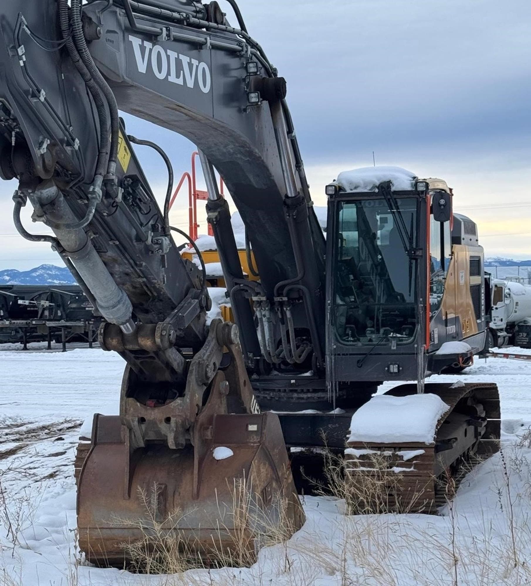 VOLVO EC350EL Ha4tMfz.jpeg