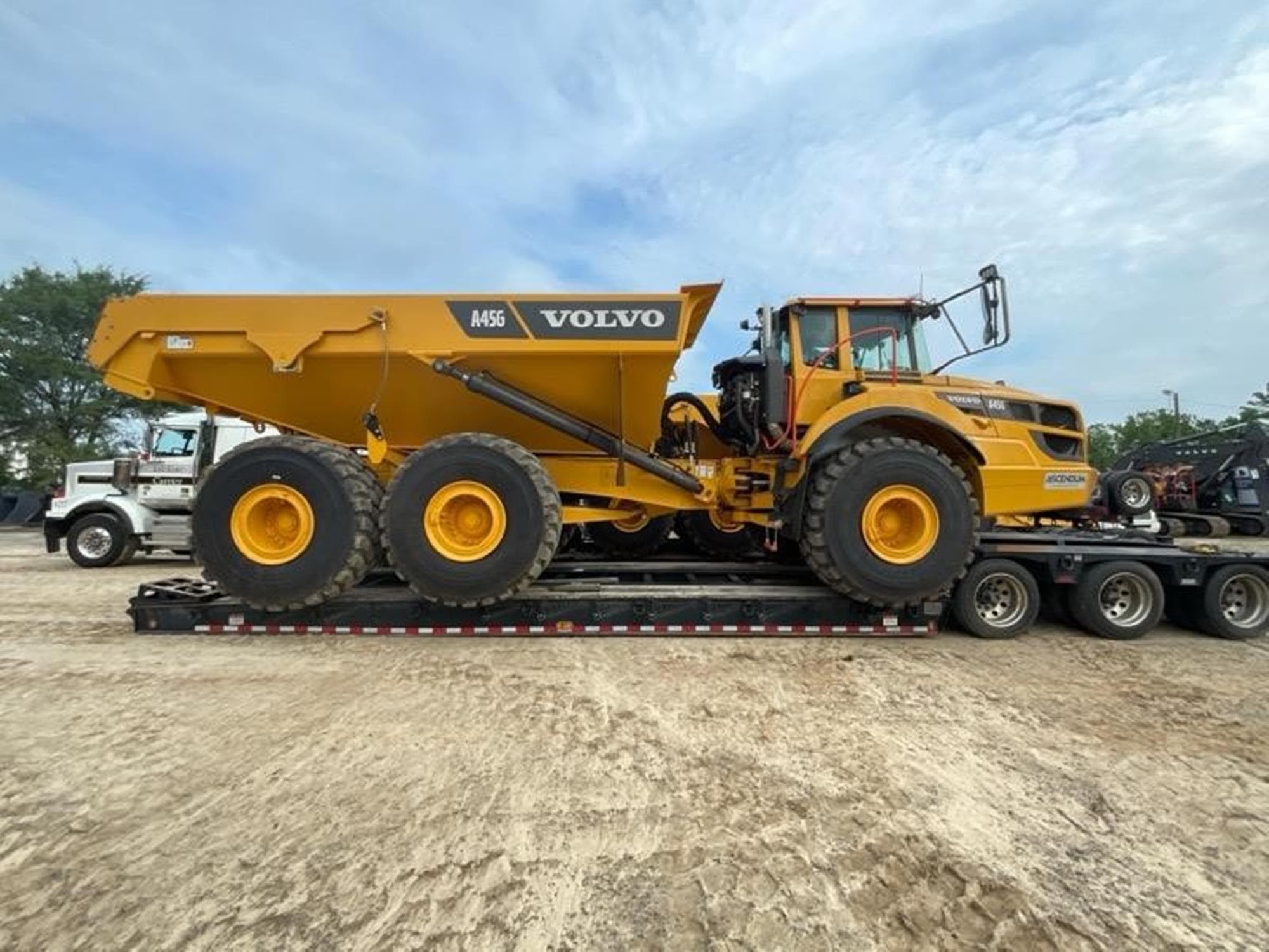 VOLVO A45G 8YqLLiT.jpeg