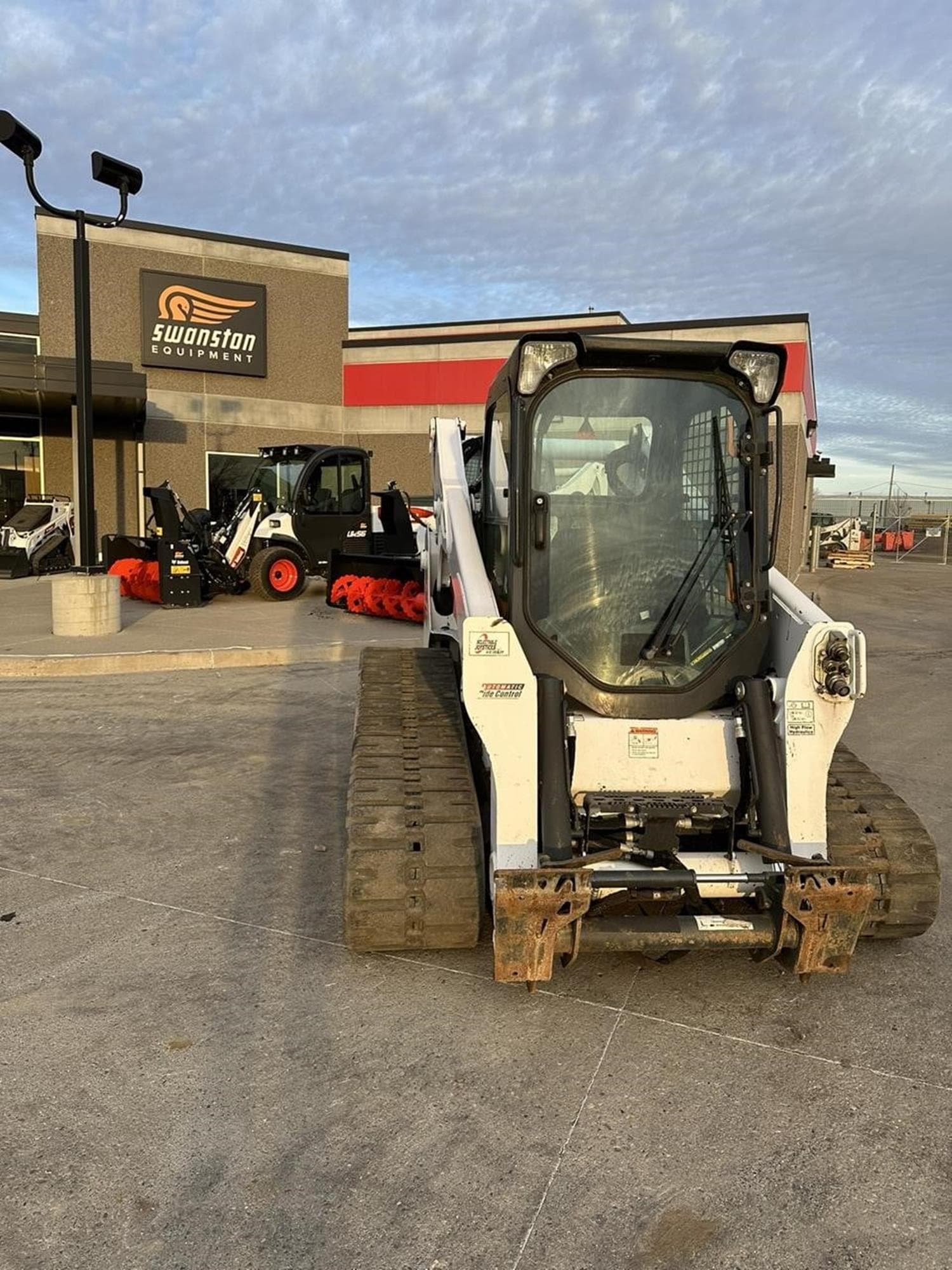 BOBCAT T770 VoJuMBy.jpeg