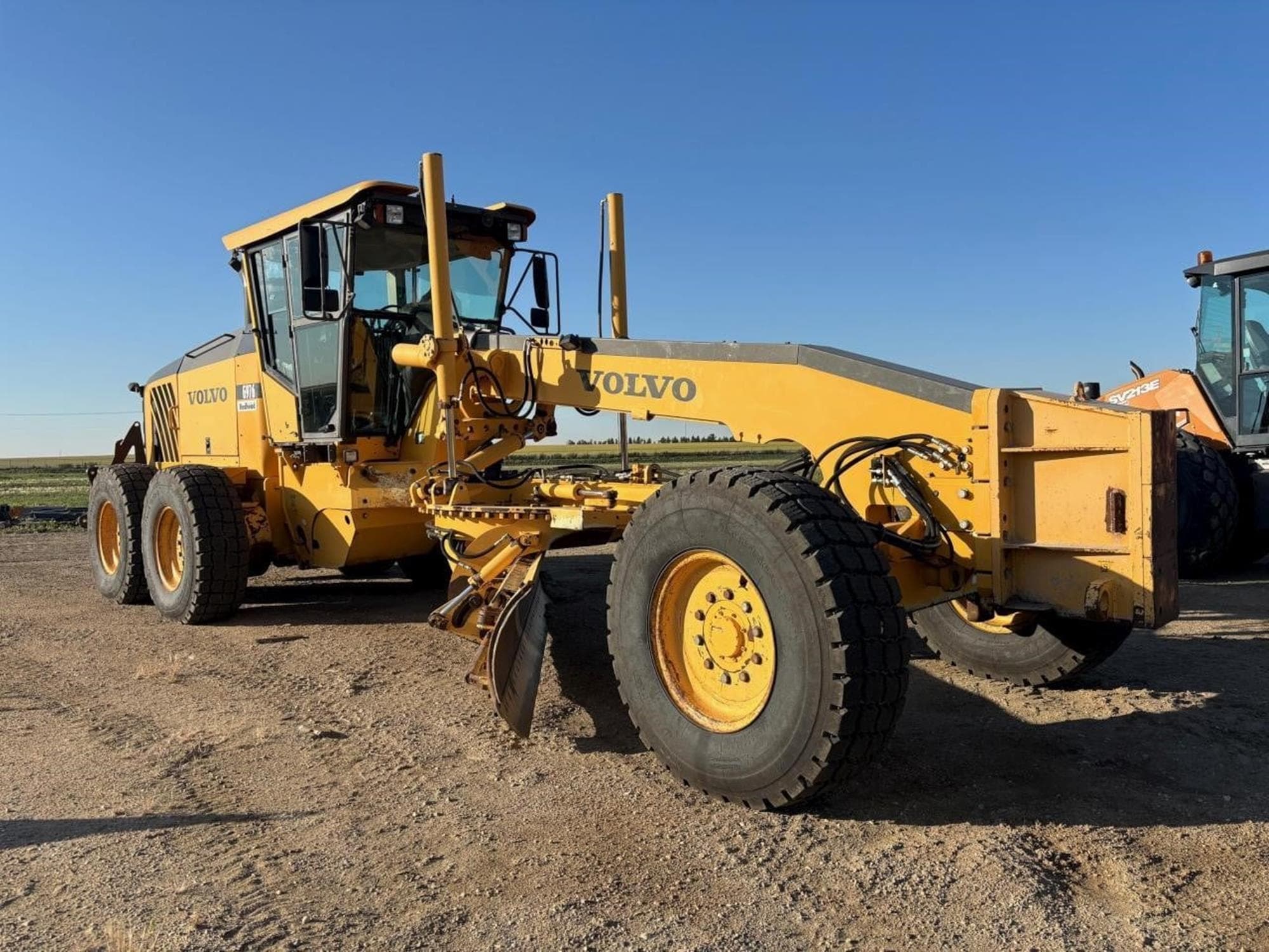 VOLVO G976 KmbYhUt.jpeg