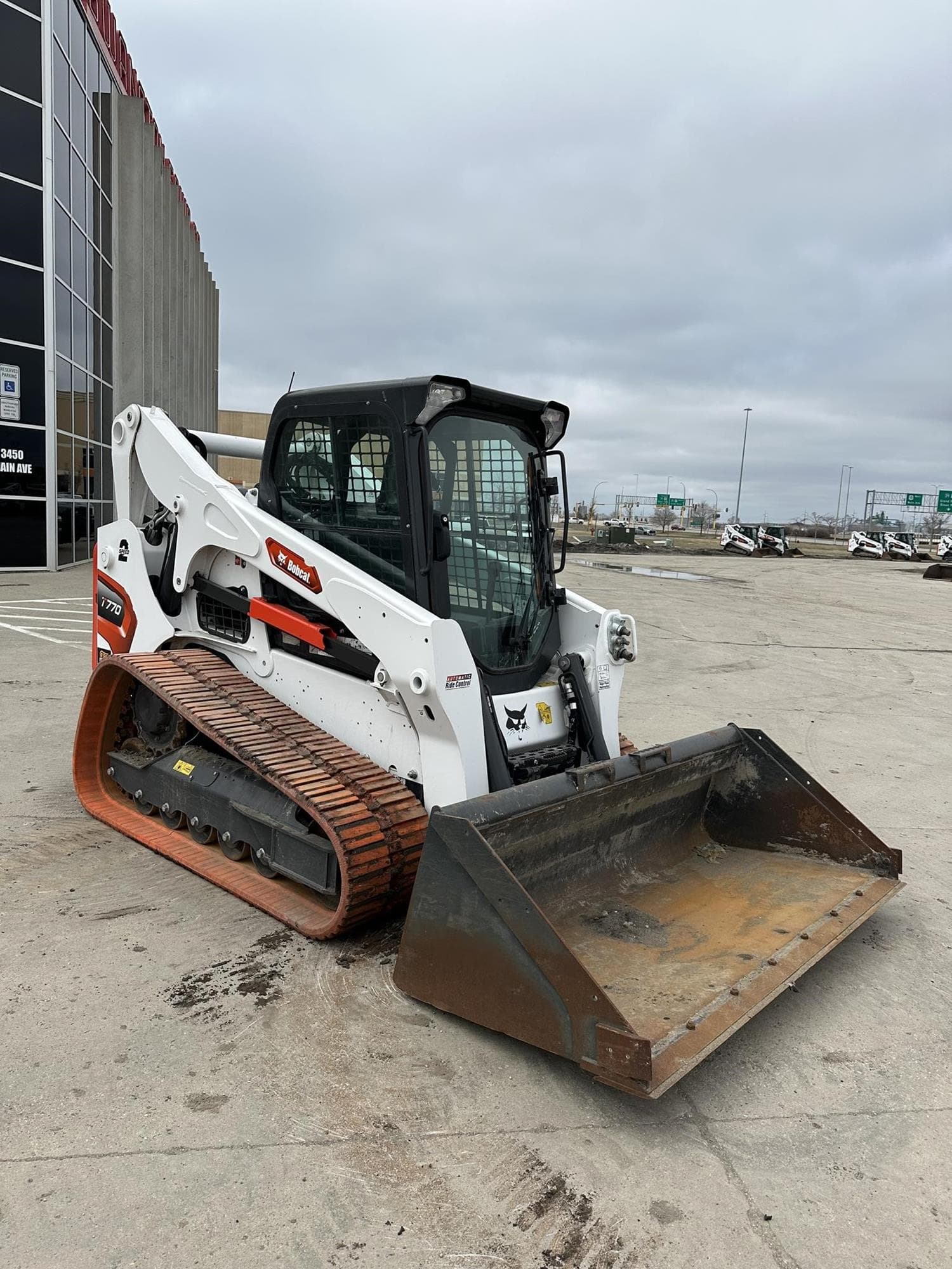 BOBCAT T770 KVm48y1.jpeg