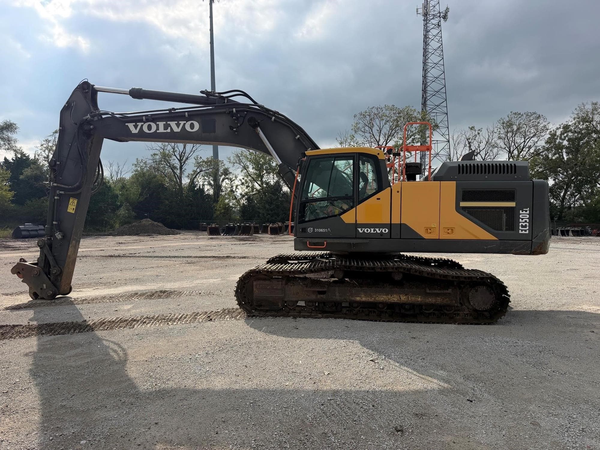 VOLVO EC350EL pOLzNMu.jpeg