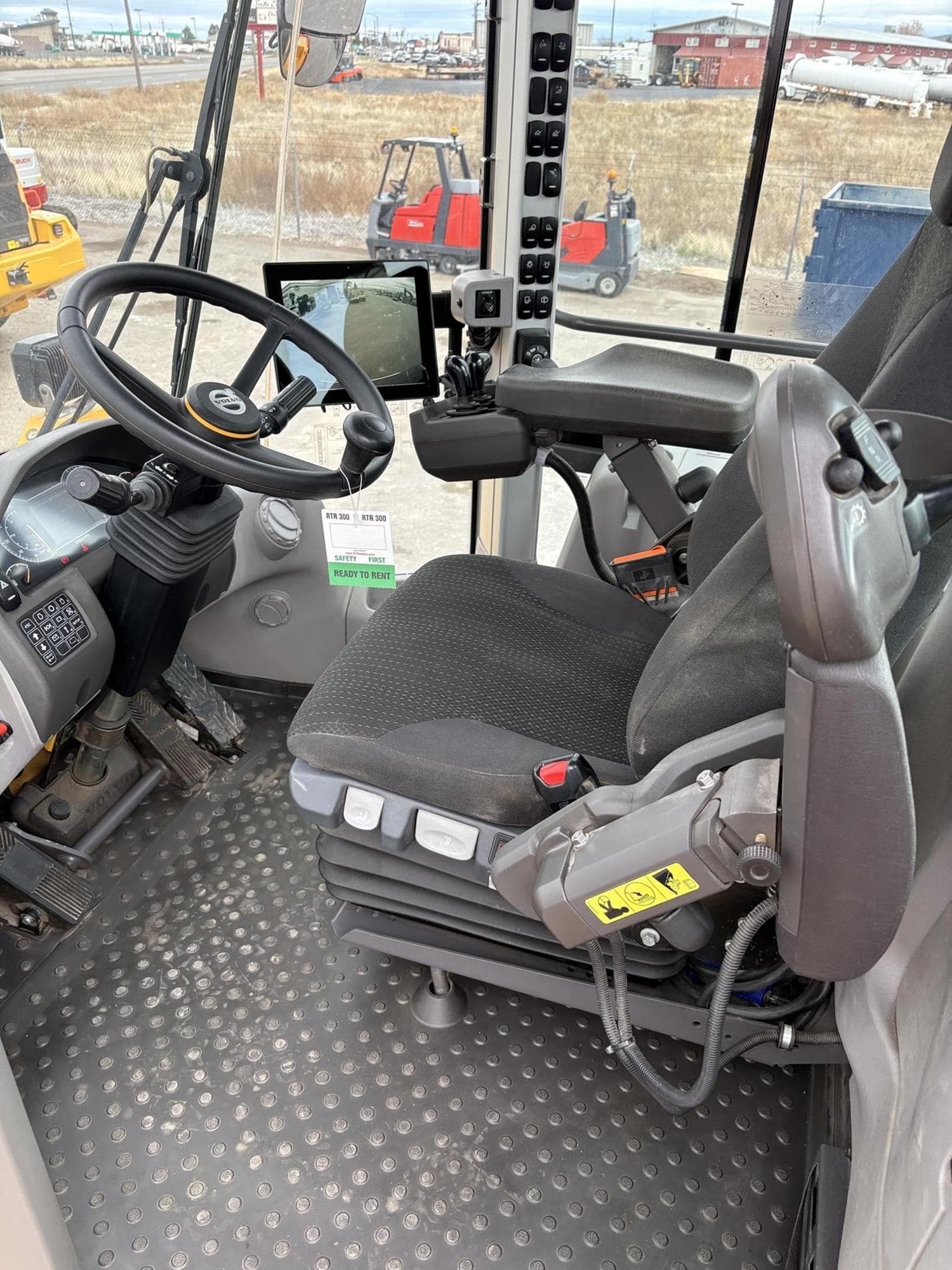 VOLVO L220H DxybLVZ.jpeg