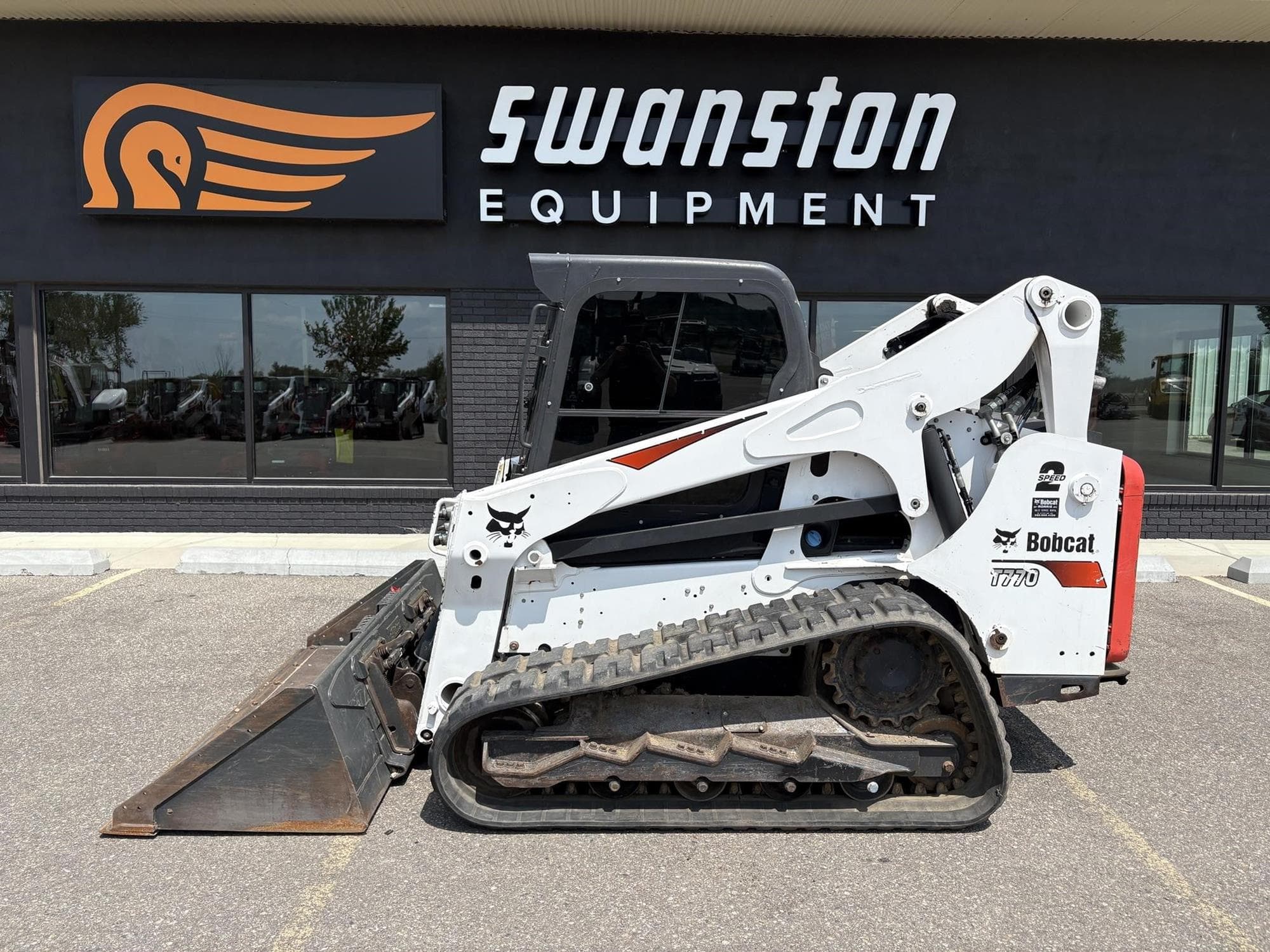 BOBCAT T770 Rk8oNzF.jpeg