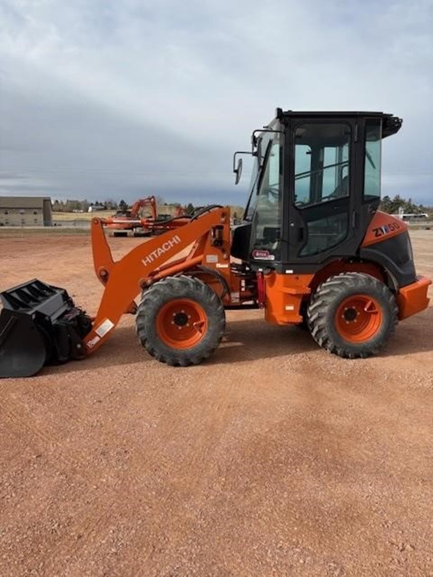 HITACHI ZW50-5B gSLwgKY.jpeg