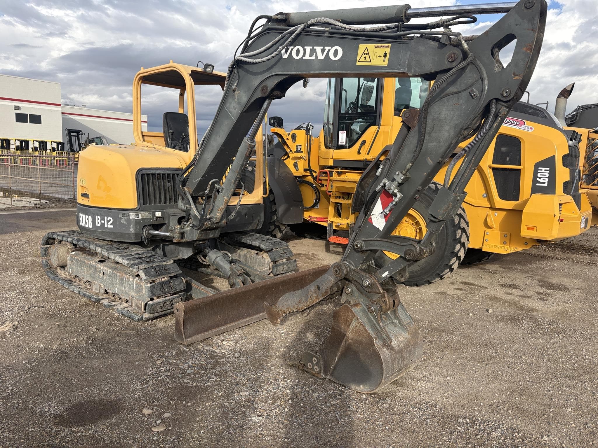 VOLVO ECR58 MnUSyhj.jpeg