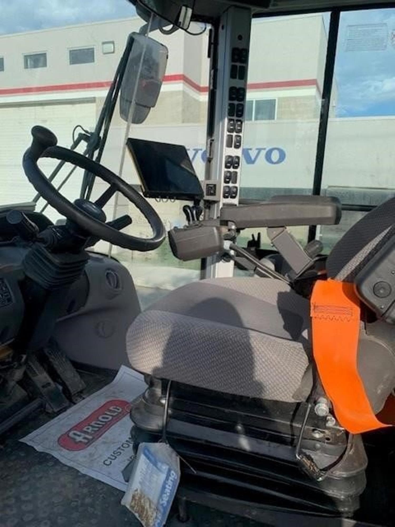 VOLVO L90H QXfZHdD.jpeg