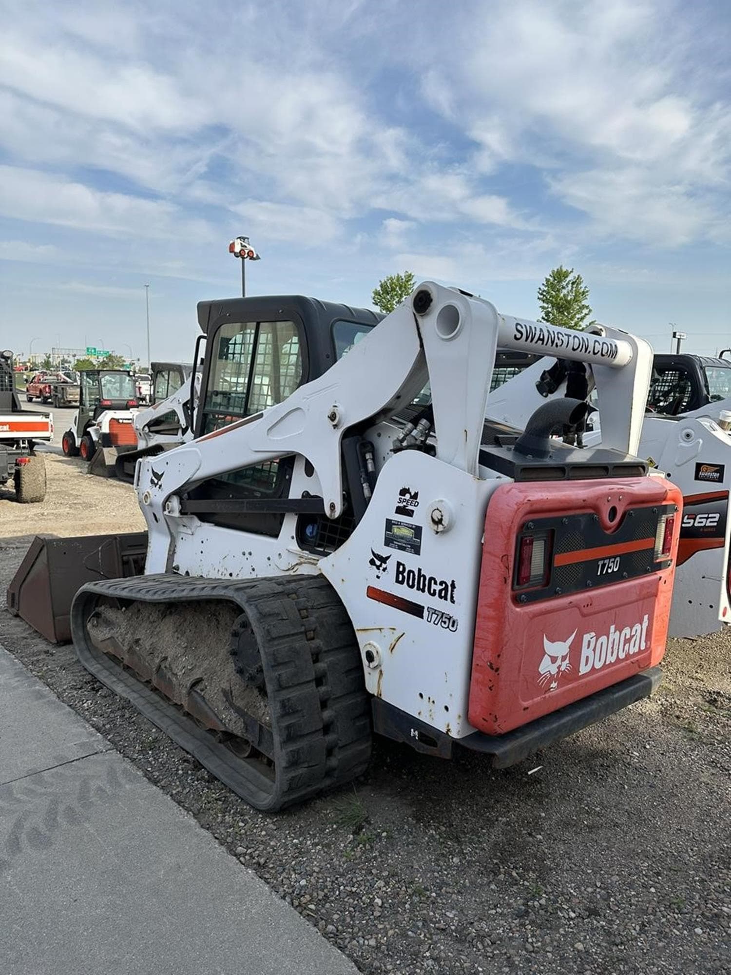 BOBCAT T750 4R33h82.jpeg
