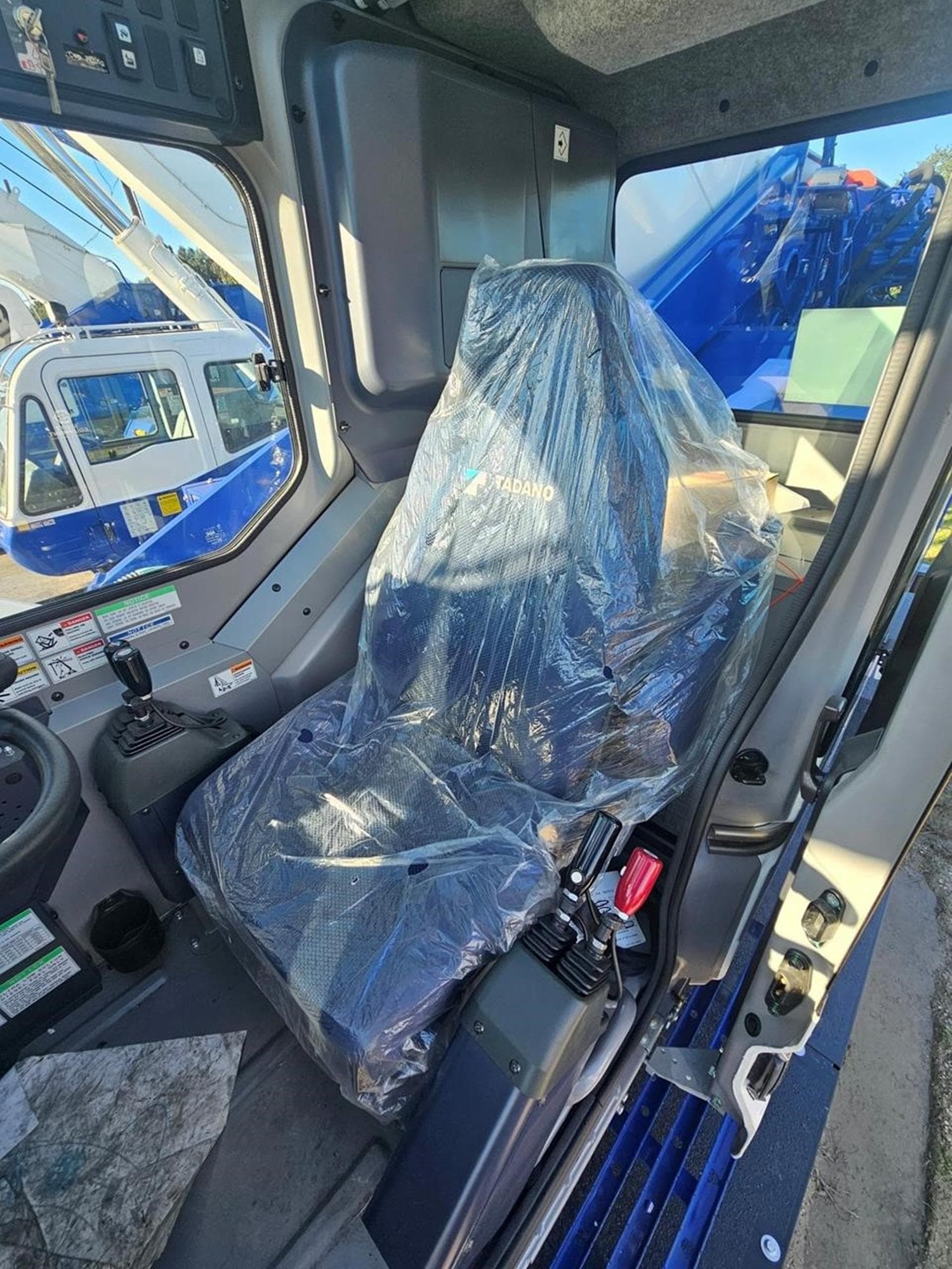 TADANO GR 1000XLL-4 yNE%2bC.jpeg