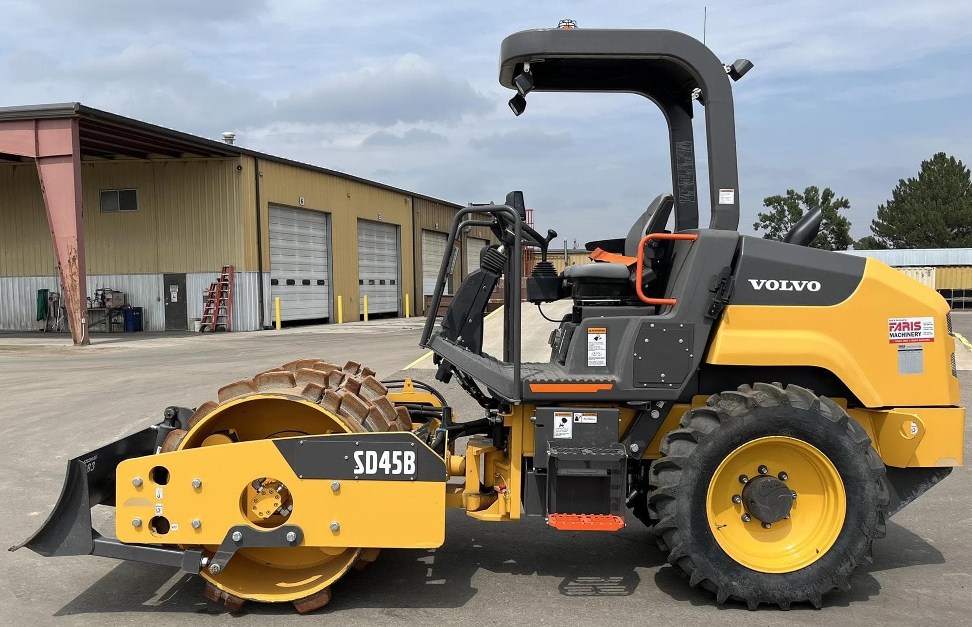 VOLVO SD45B yspFYCL.jpeg