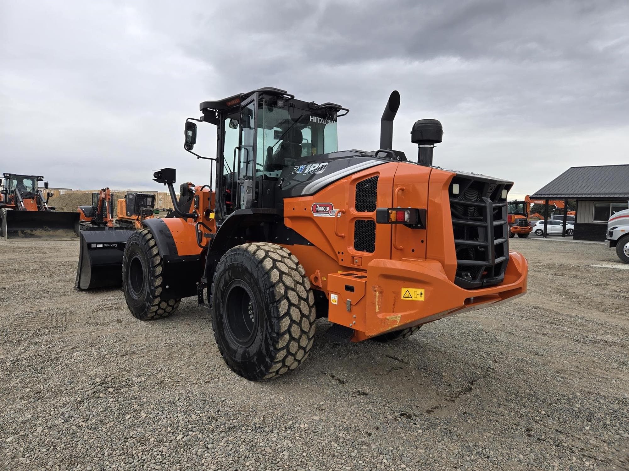 HITACHI ZW180-7 zIy6vP4.jpeg