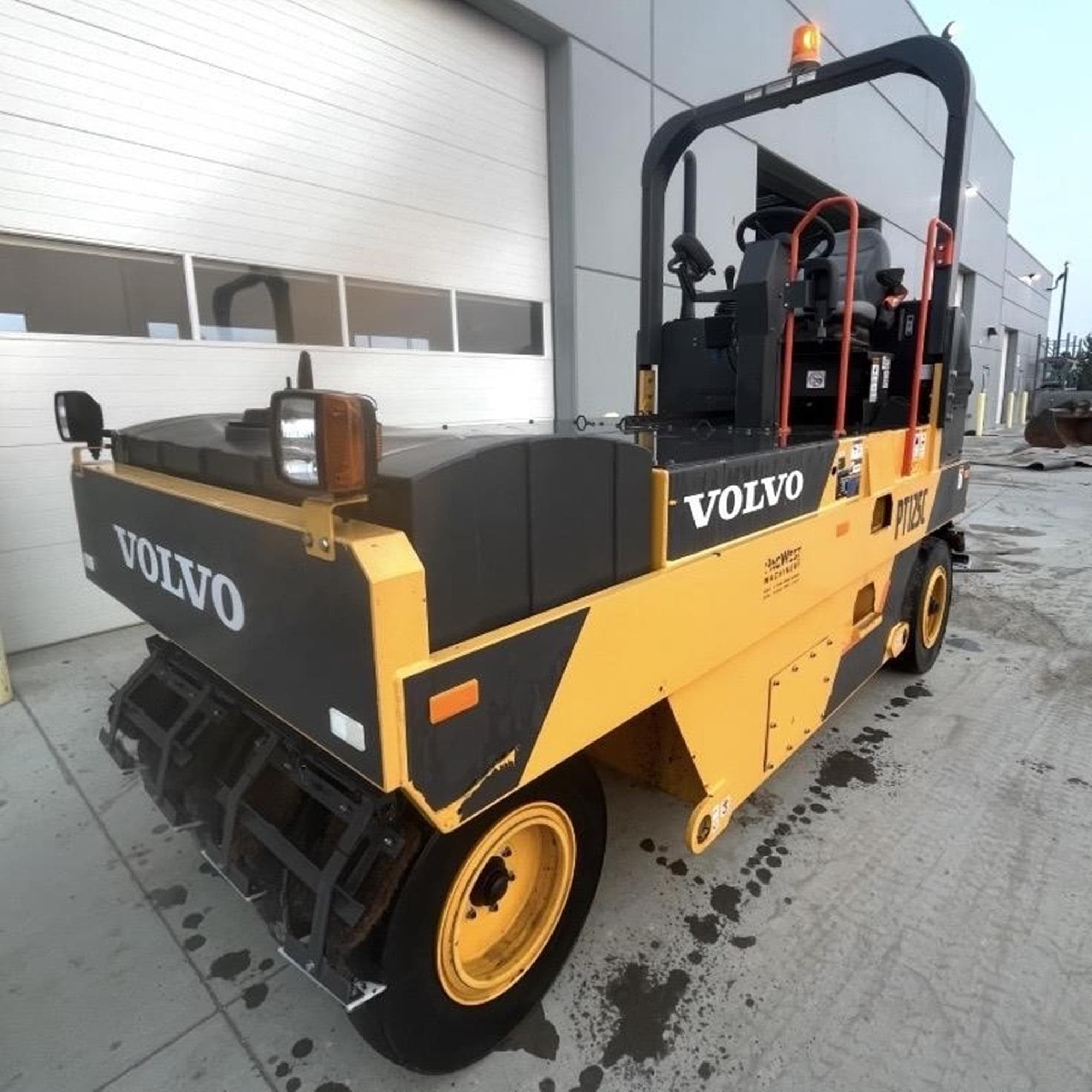 VOLVO PT125C JXRnbs3.jpeg