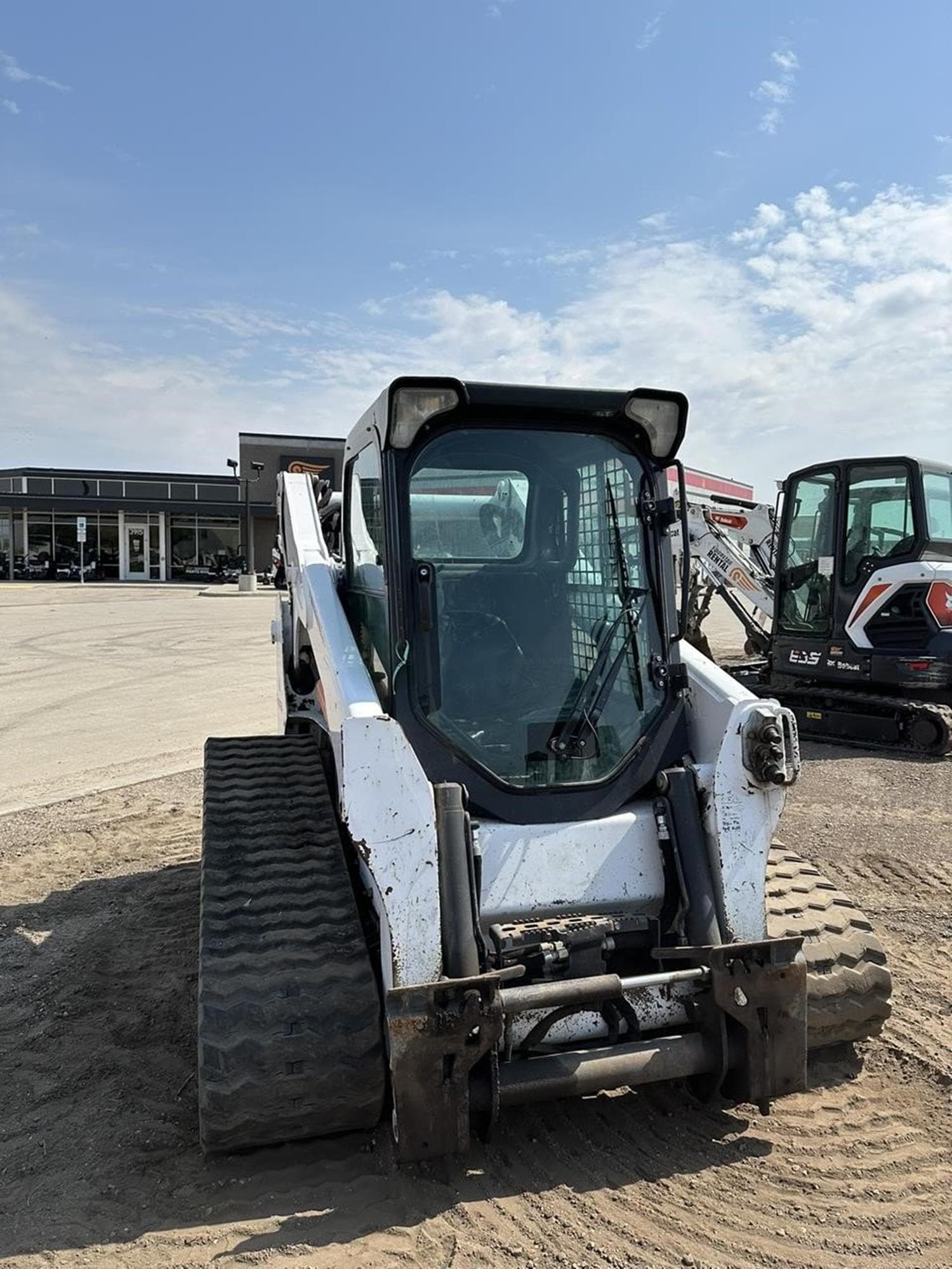 BOBCAT T770 8Knh6az.jpeg