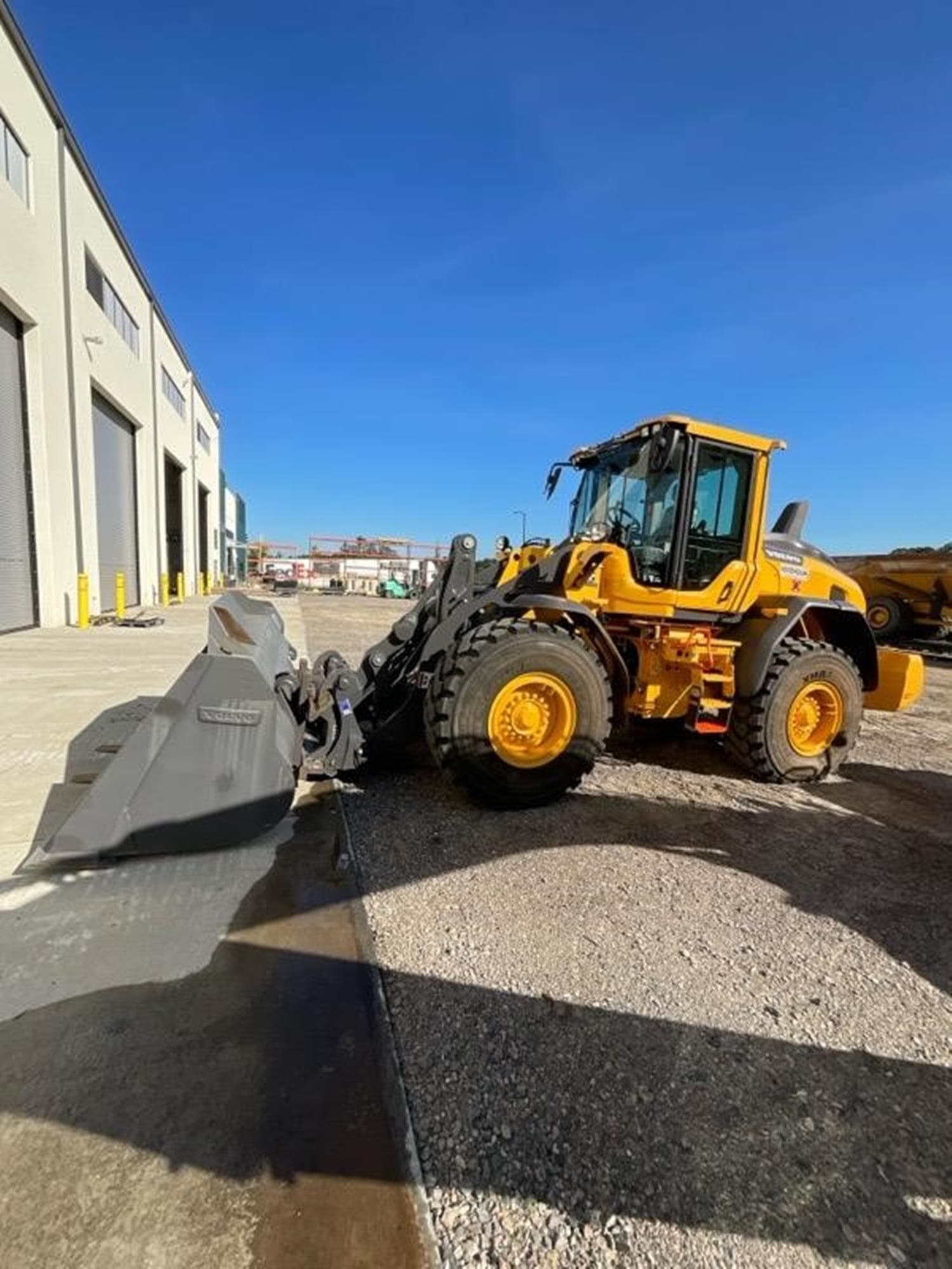 VOLVO L70H bP%2buA.jpeg