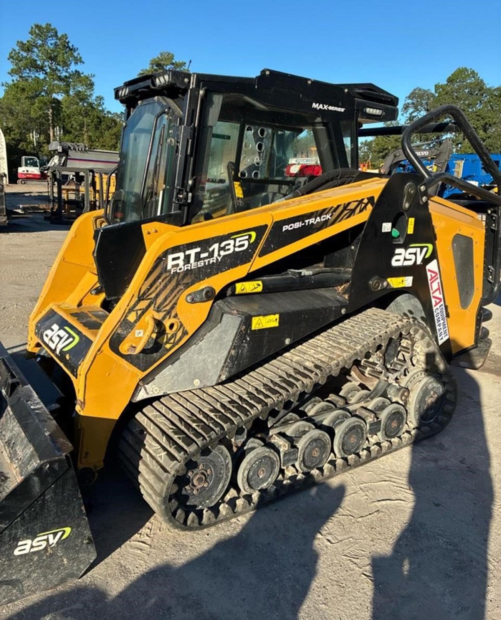 ASV POSI-TRACK RT135F 42fKIKP.jpeg