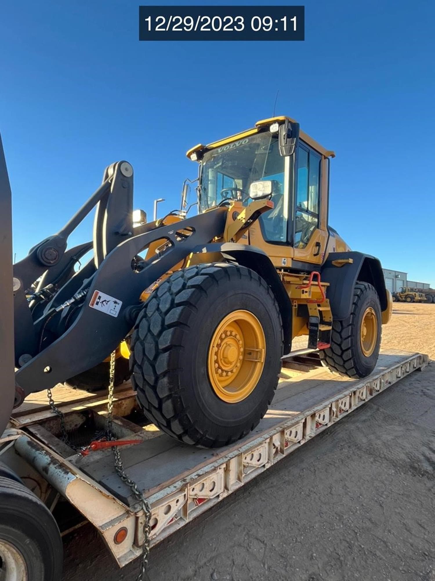 VOLVO L90H 8z5LDBj.jpeg