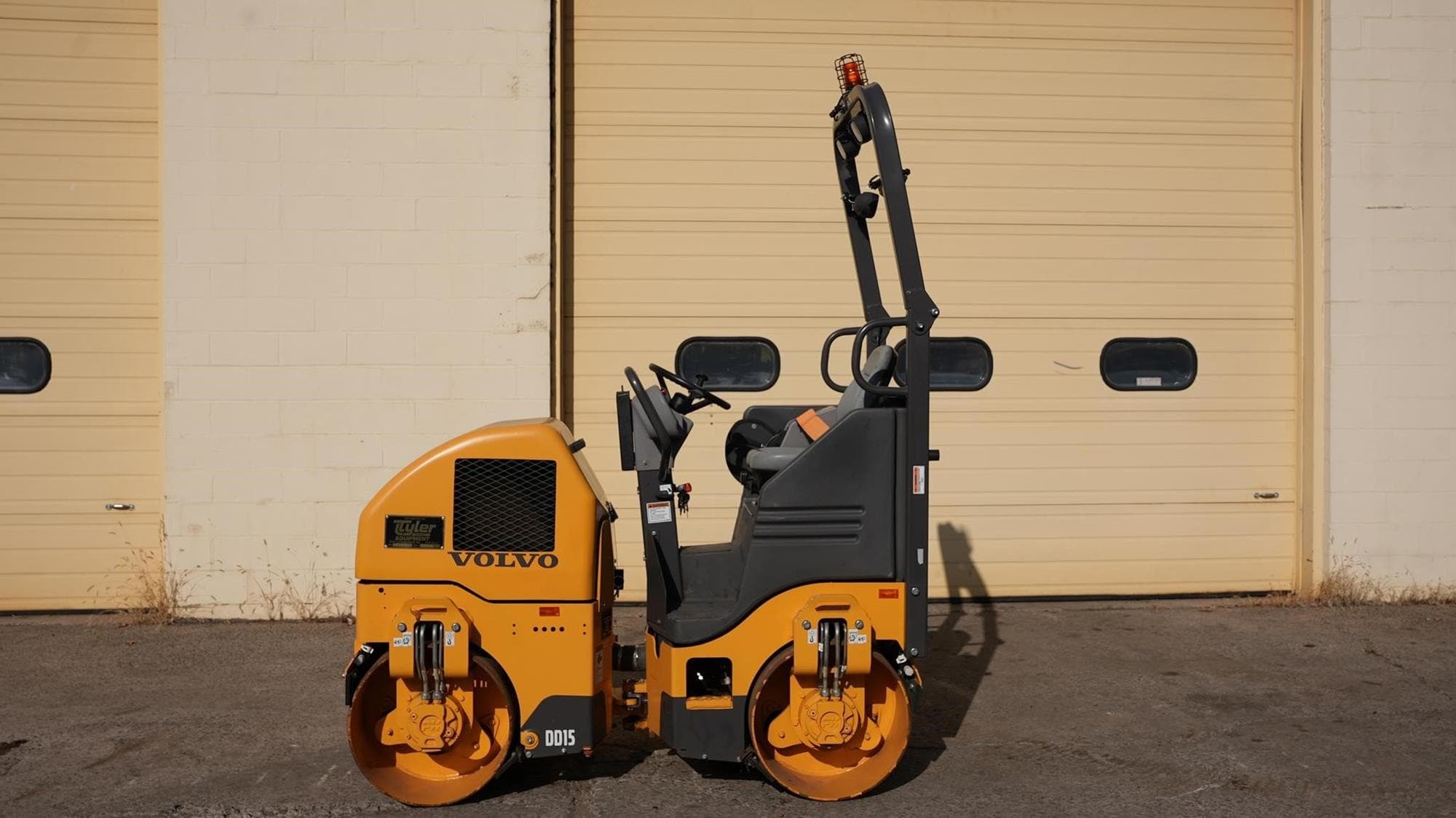 VOLVO DD15 qzDTf9J.jpeg