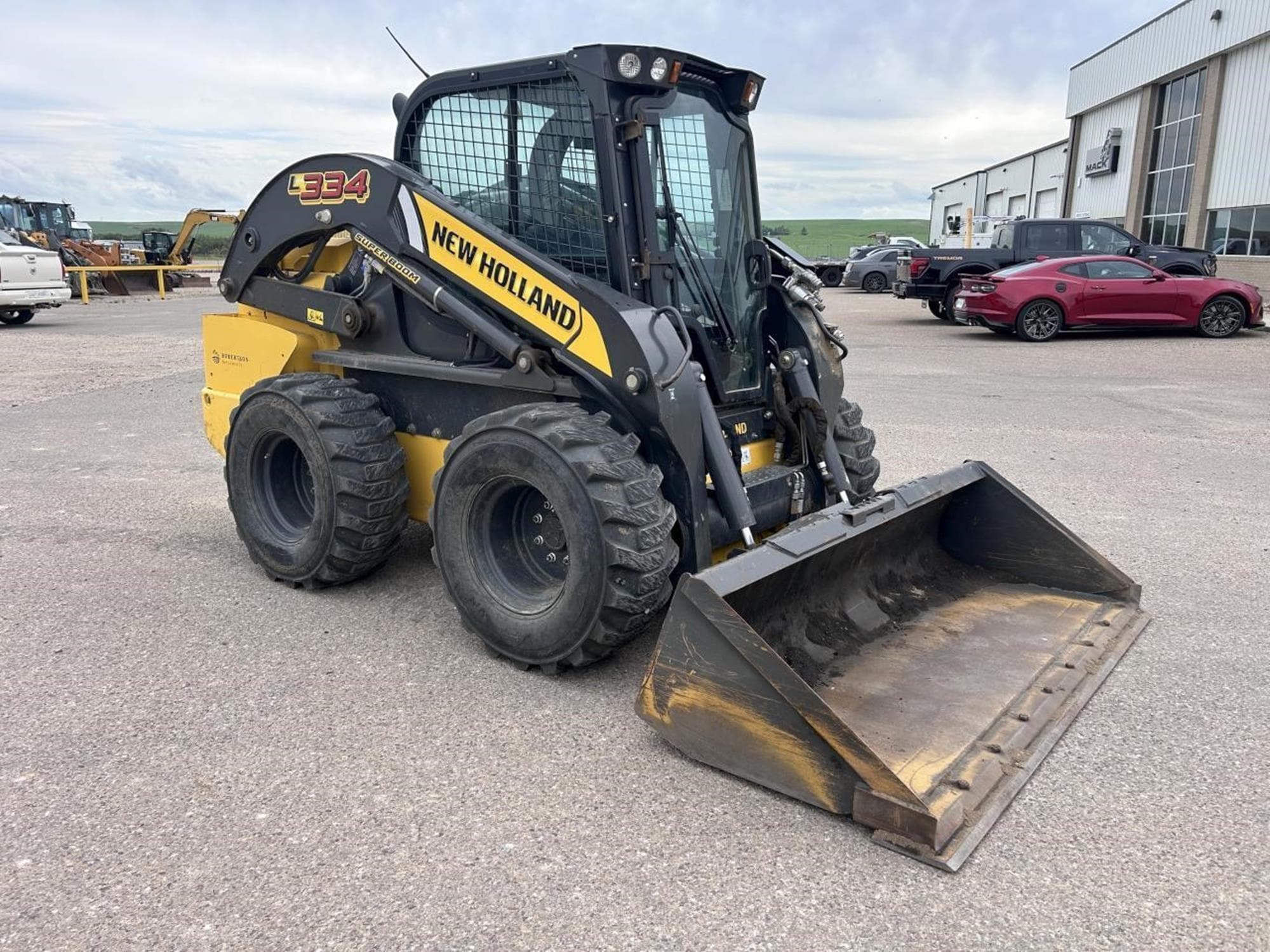 NEW HOLLAND L334 CC1hR0u.jpeg