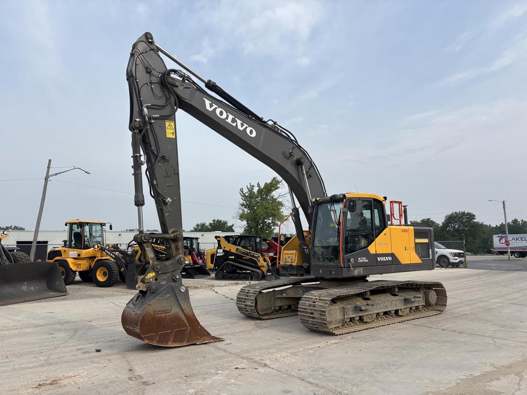 VOLVO EC220EL MRSWBmN.jpeg