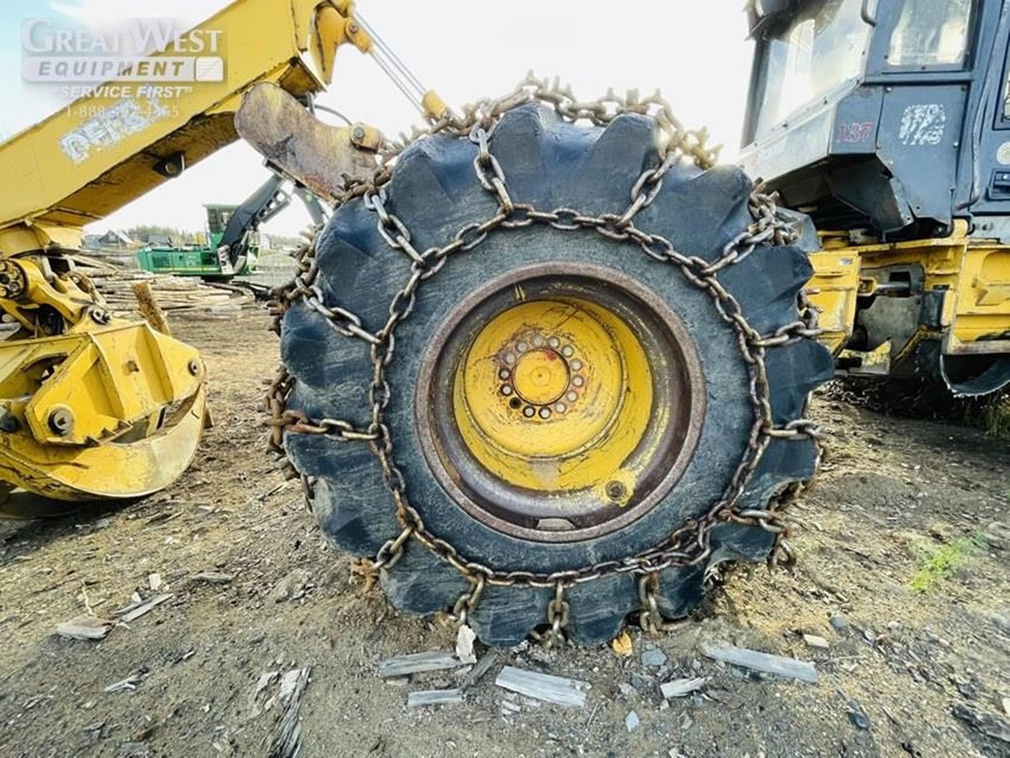 DEERE 748G III jCJOdsx.jpeg