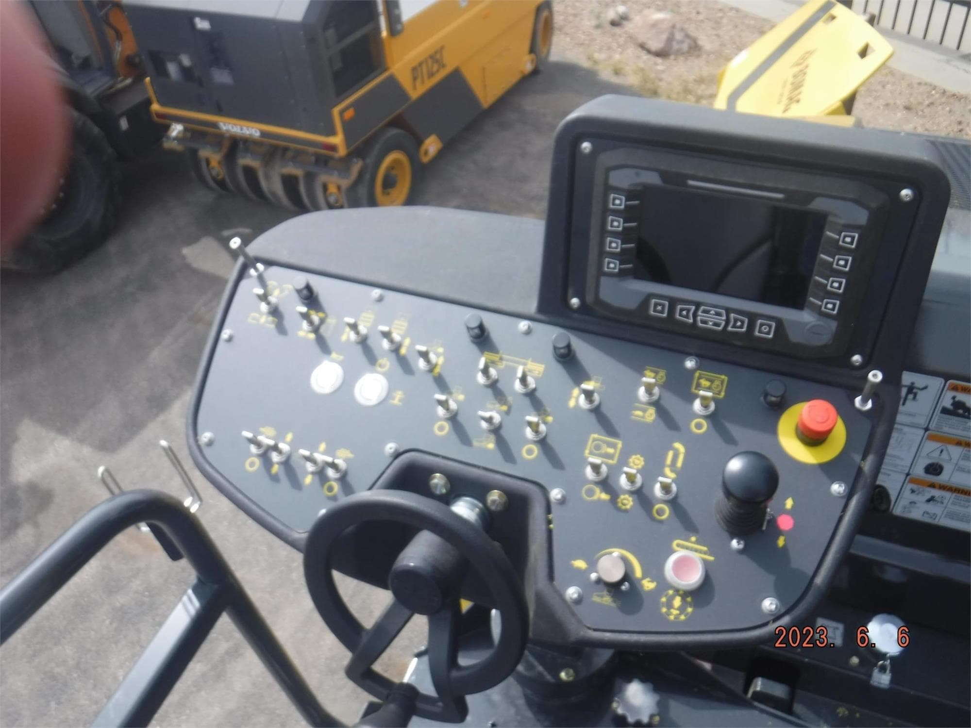 BOMAG CR820T BavdGnU.jpeg