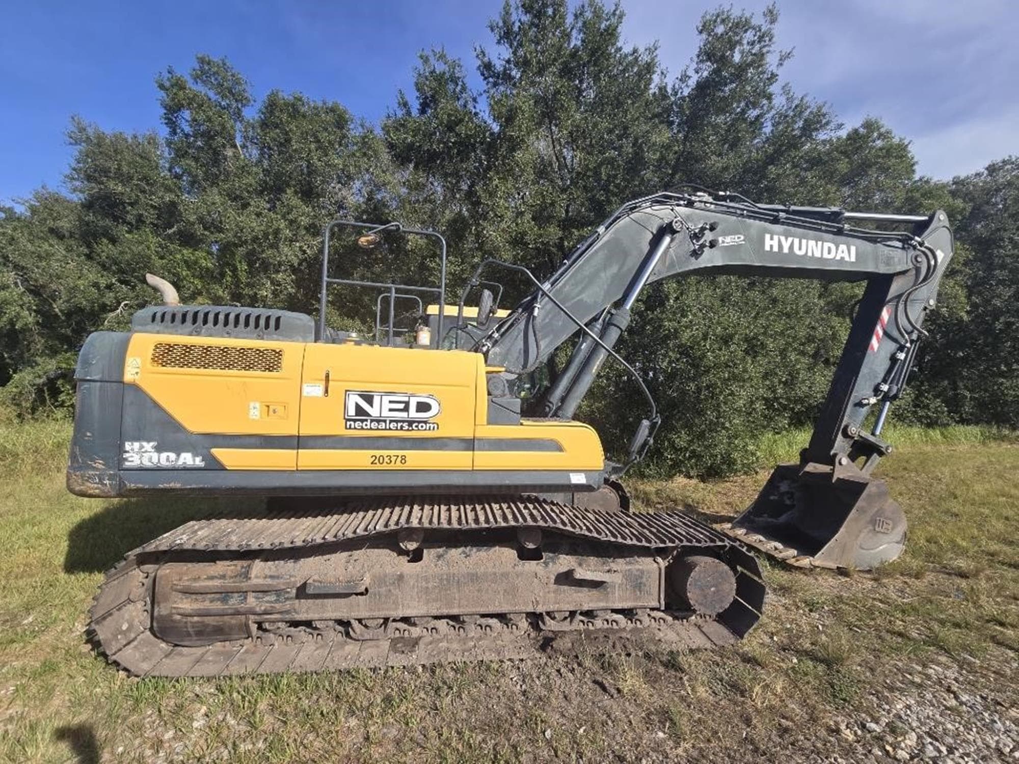 HYUNDAI HX300AL ZAxJ05s.jpeg
