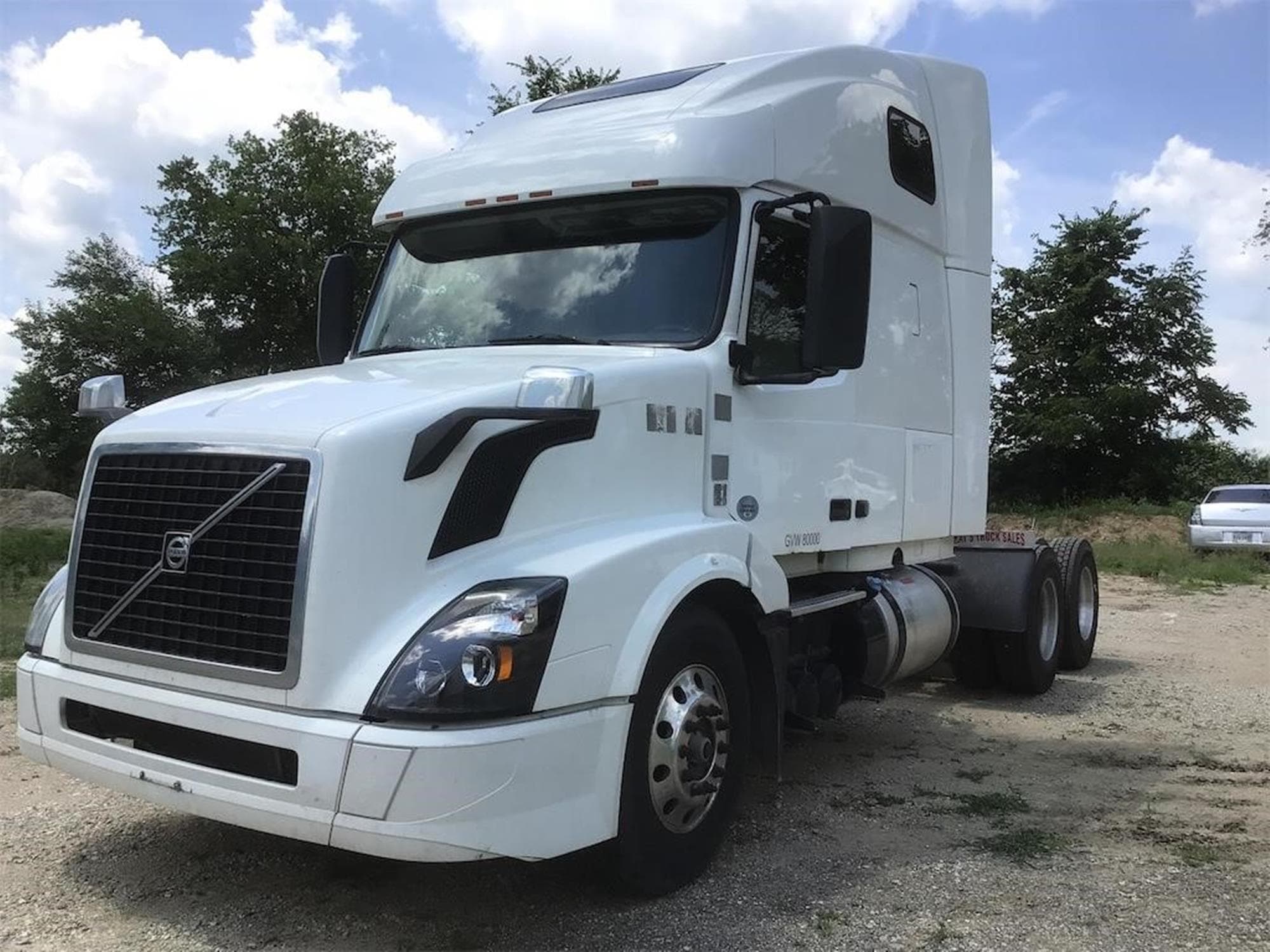 VOLVO VNL64T760 XMUmkua.jpeg