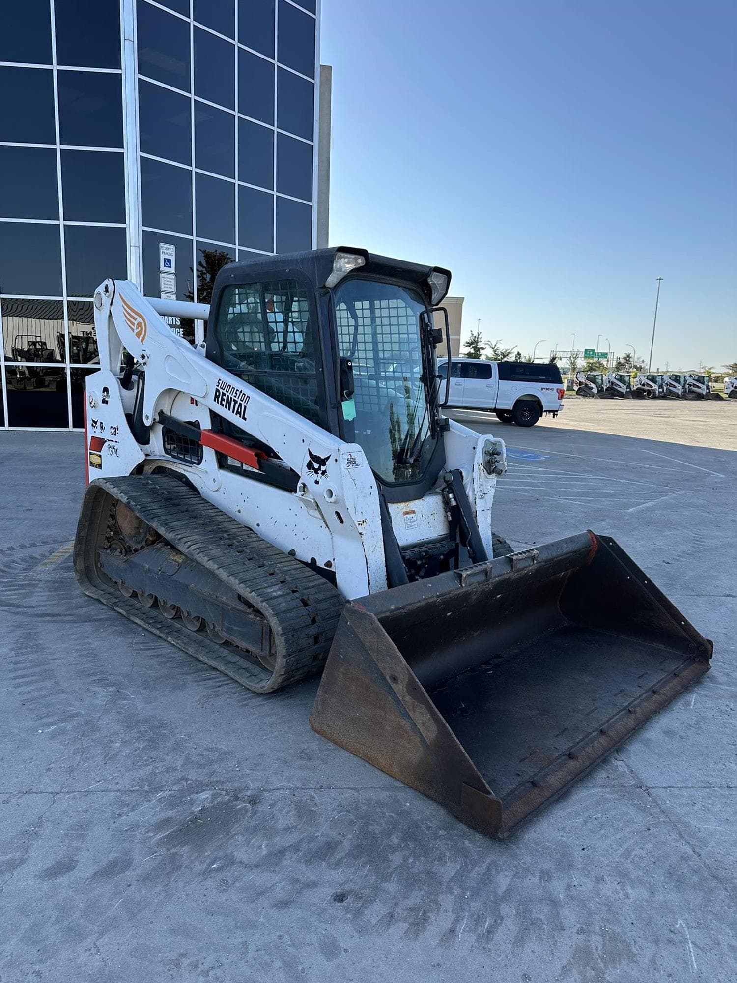 BOBCAT T770 UwNMksh.jpeg