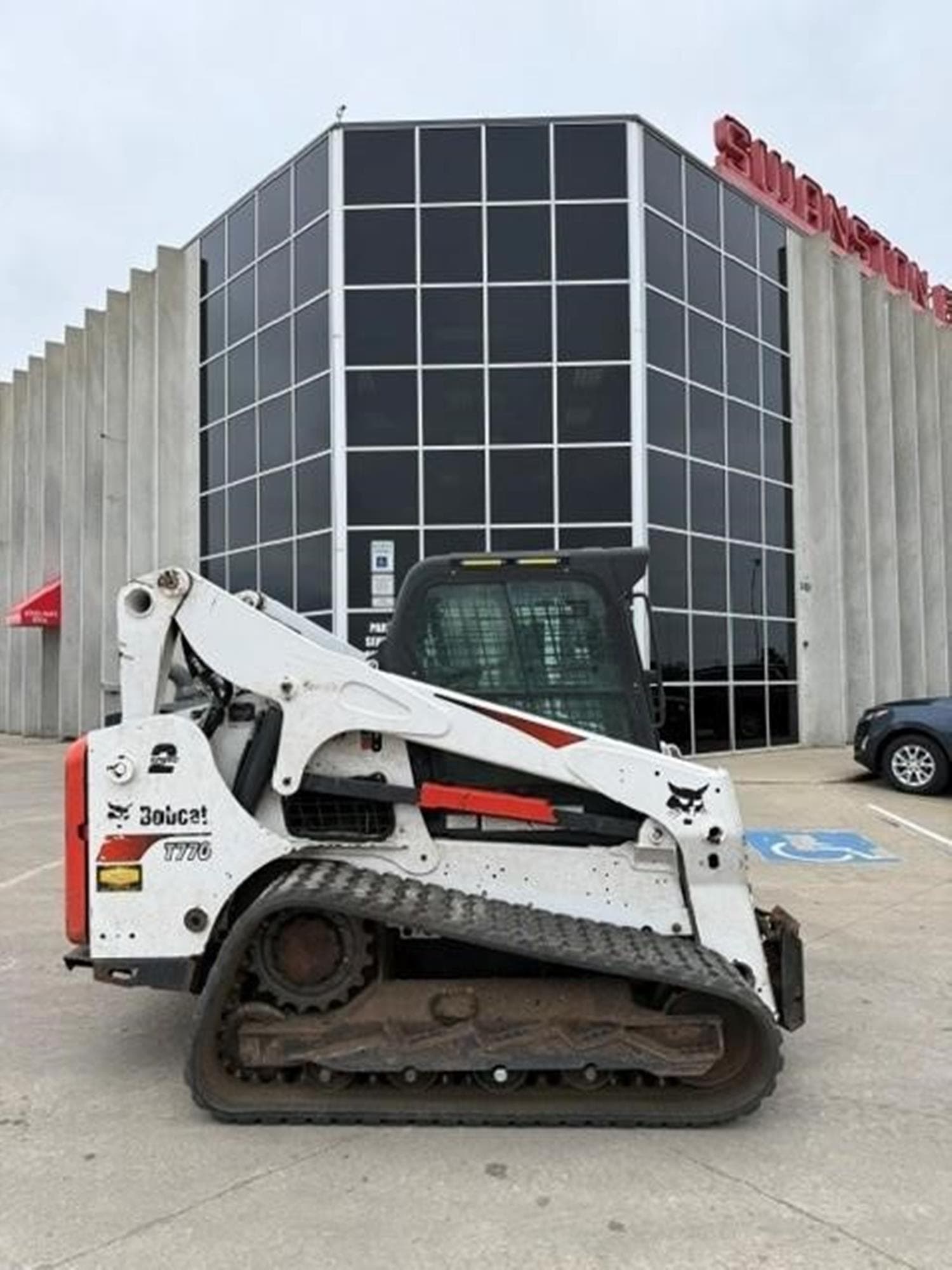 BOBCAT T770 XpypBbY.jpeg