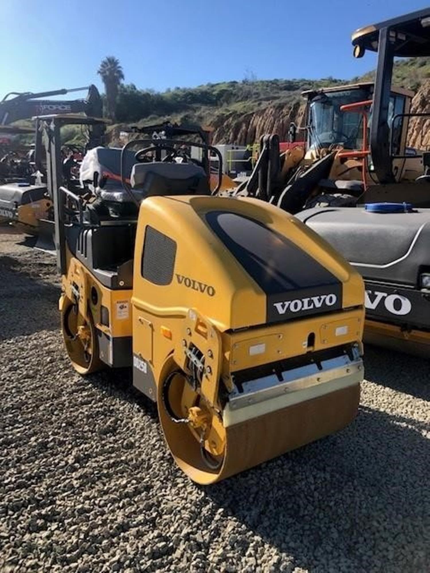 VOLVO DD25B FRq%2bY.jpeg