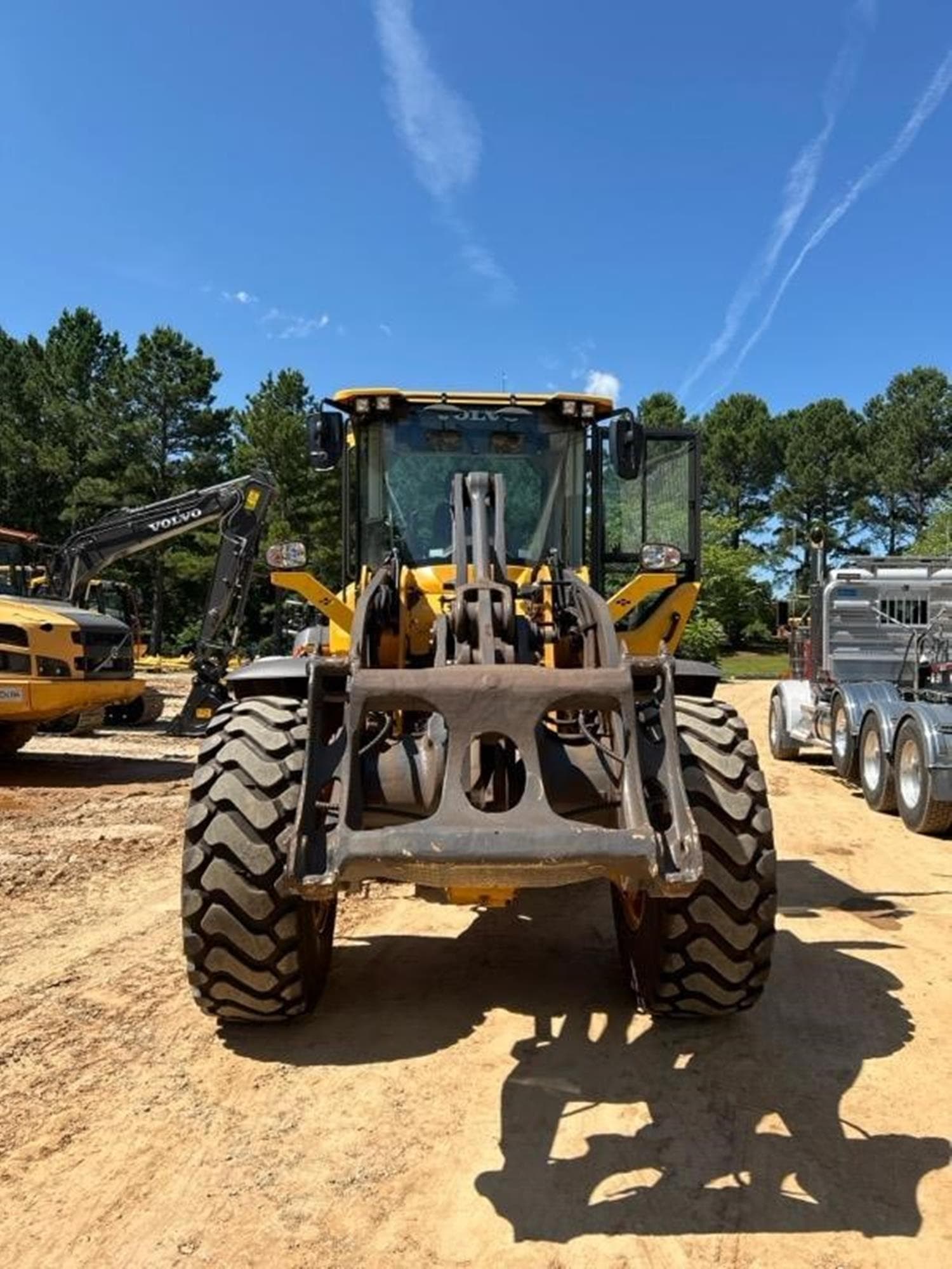 VOLVO L90H fKEbSjk.jpeg